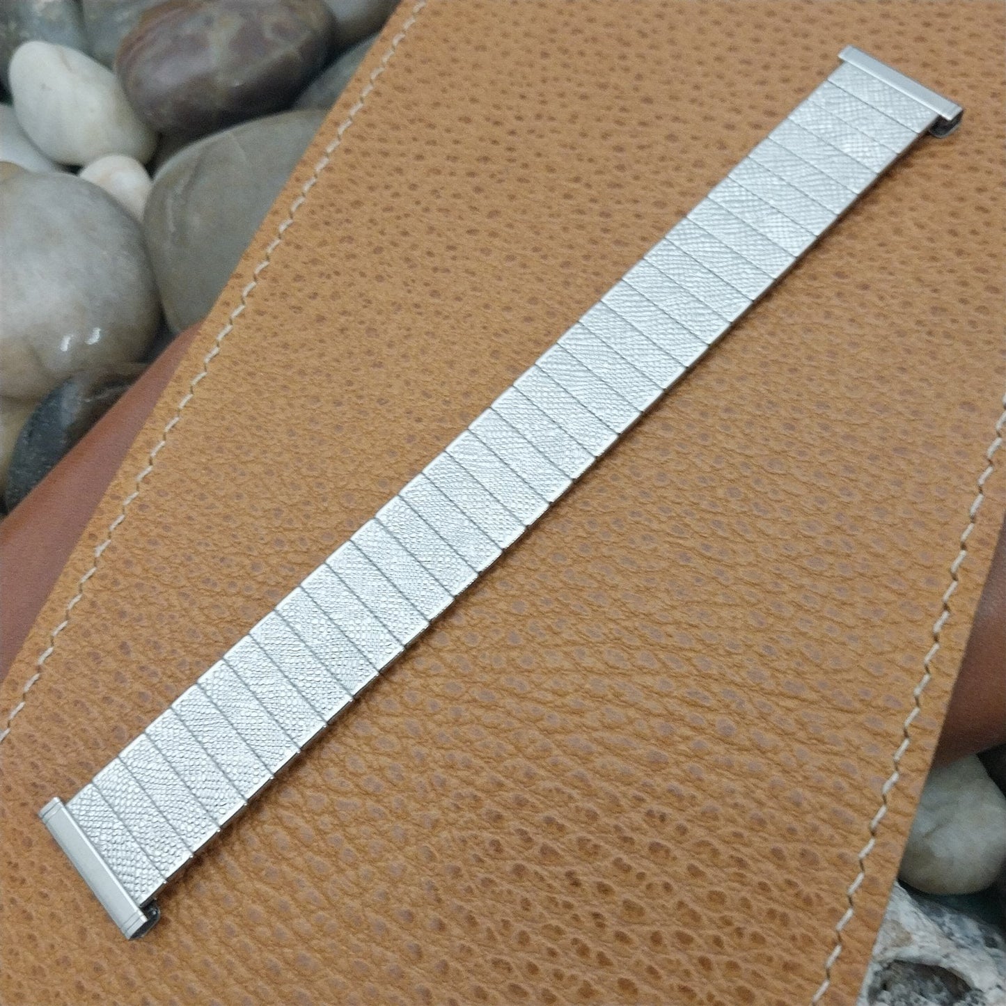 Vintage Uniflex Slim Stainless Steel Classic Expansion Unused 1960s Watch Band