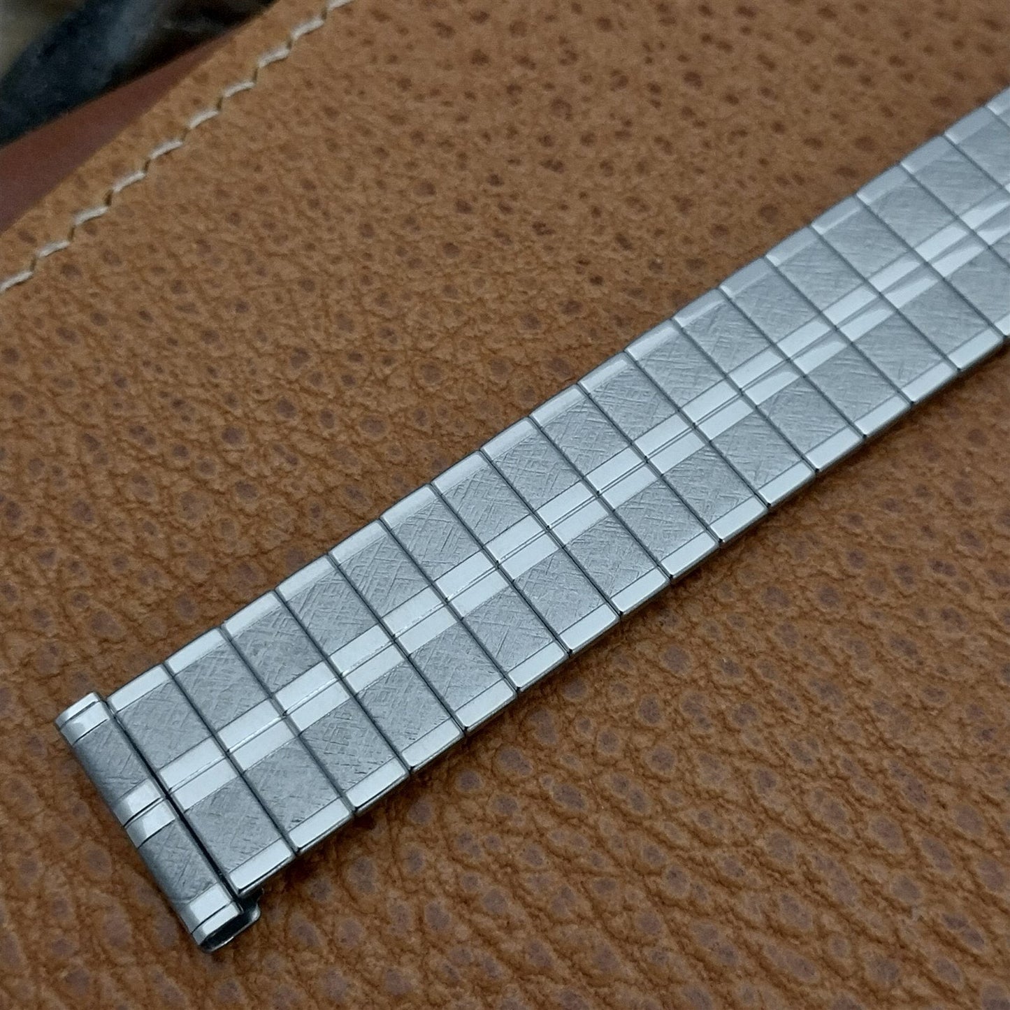 17.2mm 17mm Stainless Uniflex Slim Expansion Unused 1960s Vintage Watch Band