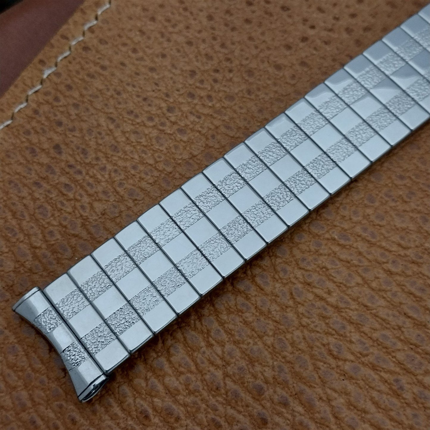 1960s 17.2mm UniFlex USA Stainless Steel Old-Stock Expansion Vintage Watch Band