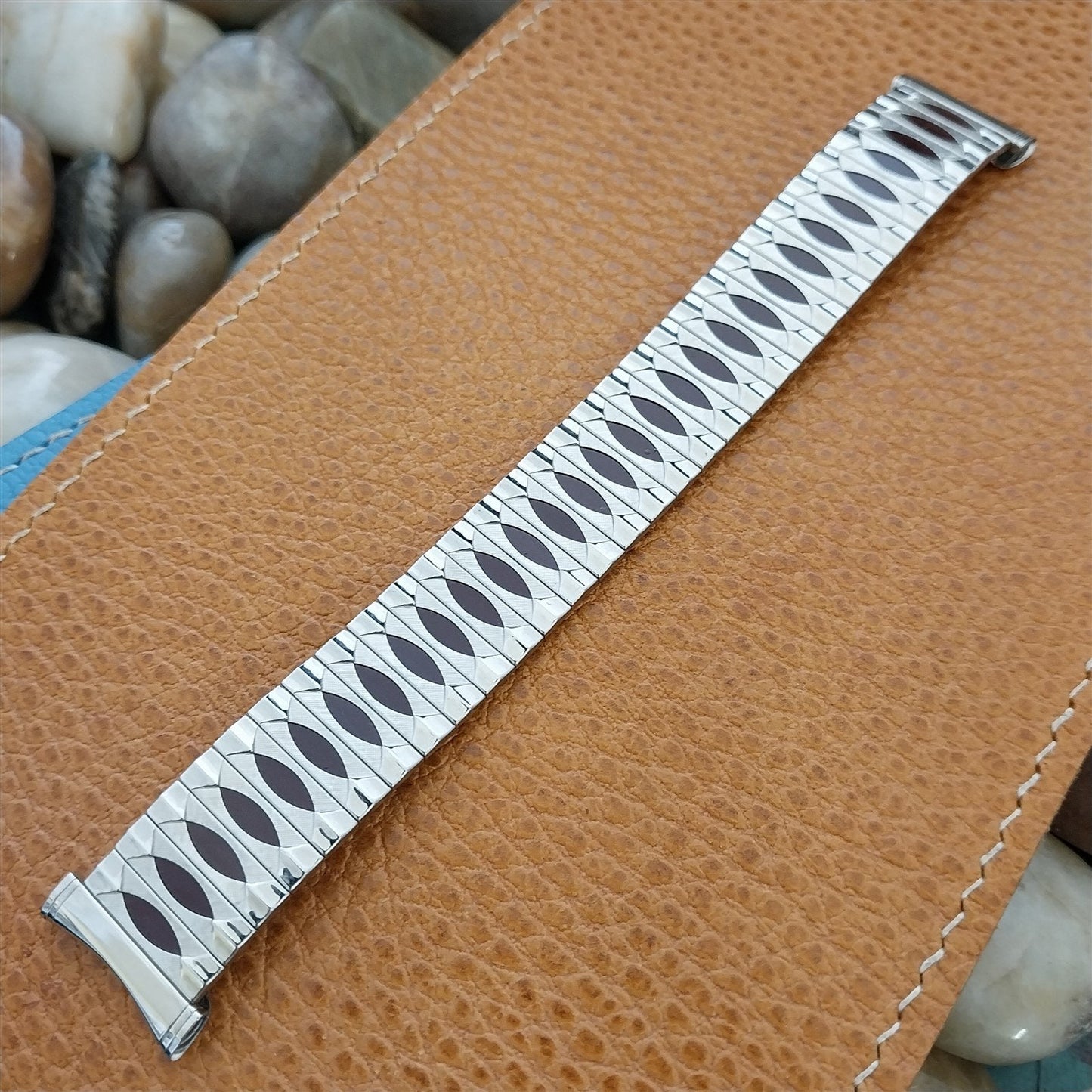 UniFlex Stainless Steel & Red Enamel 1960s Expansion nos Vintage Watch Band