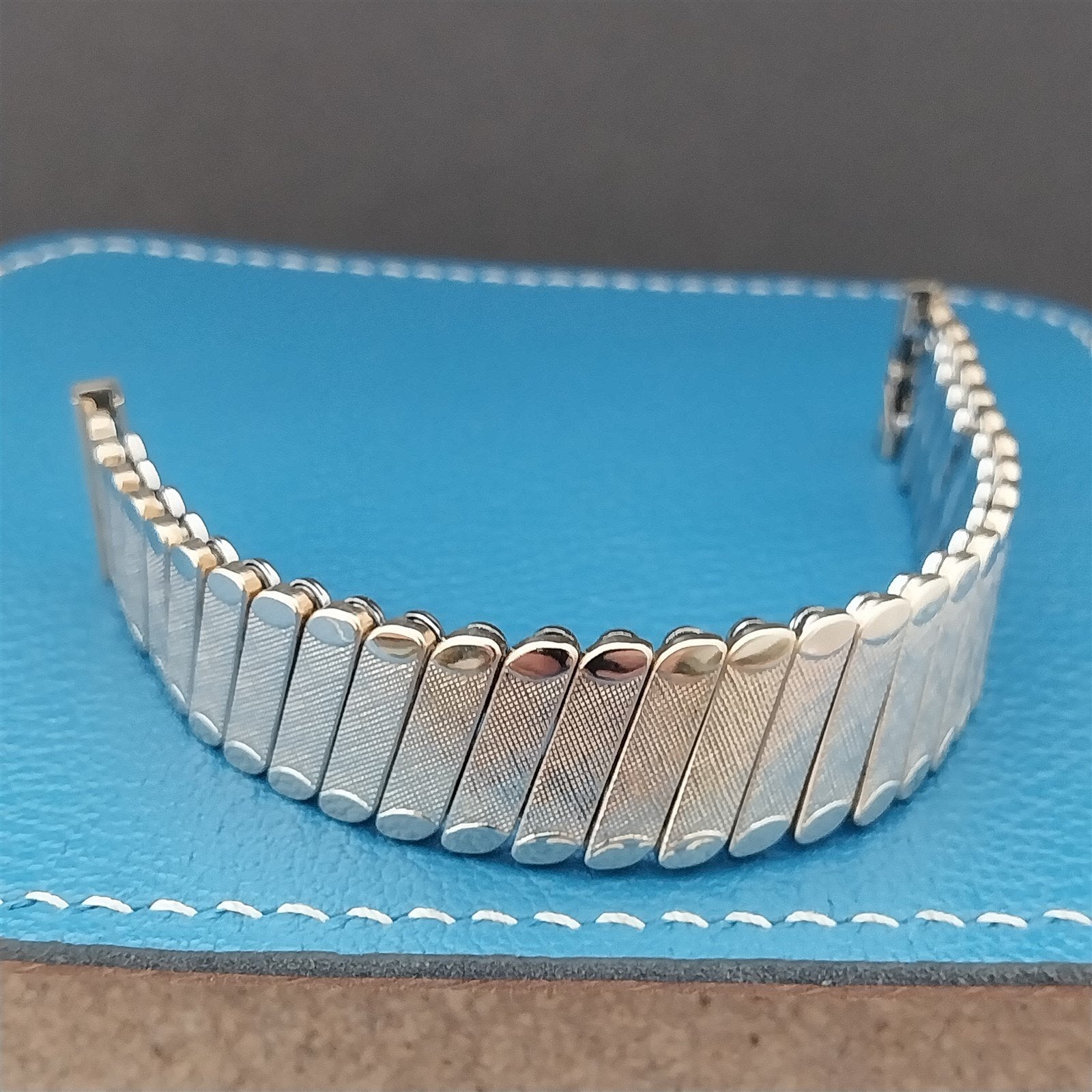 5/8" 10k Gold-Filled Expansion nos Bellavance 1950s Vintage Watch Band