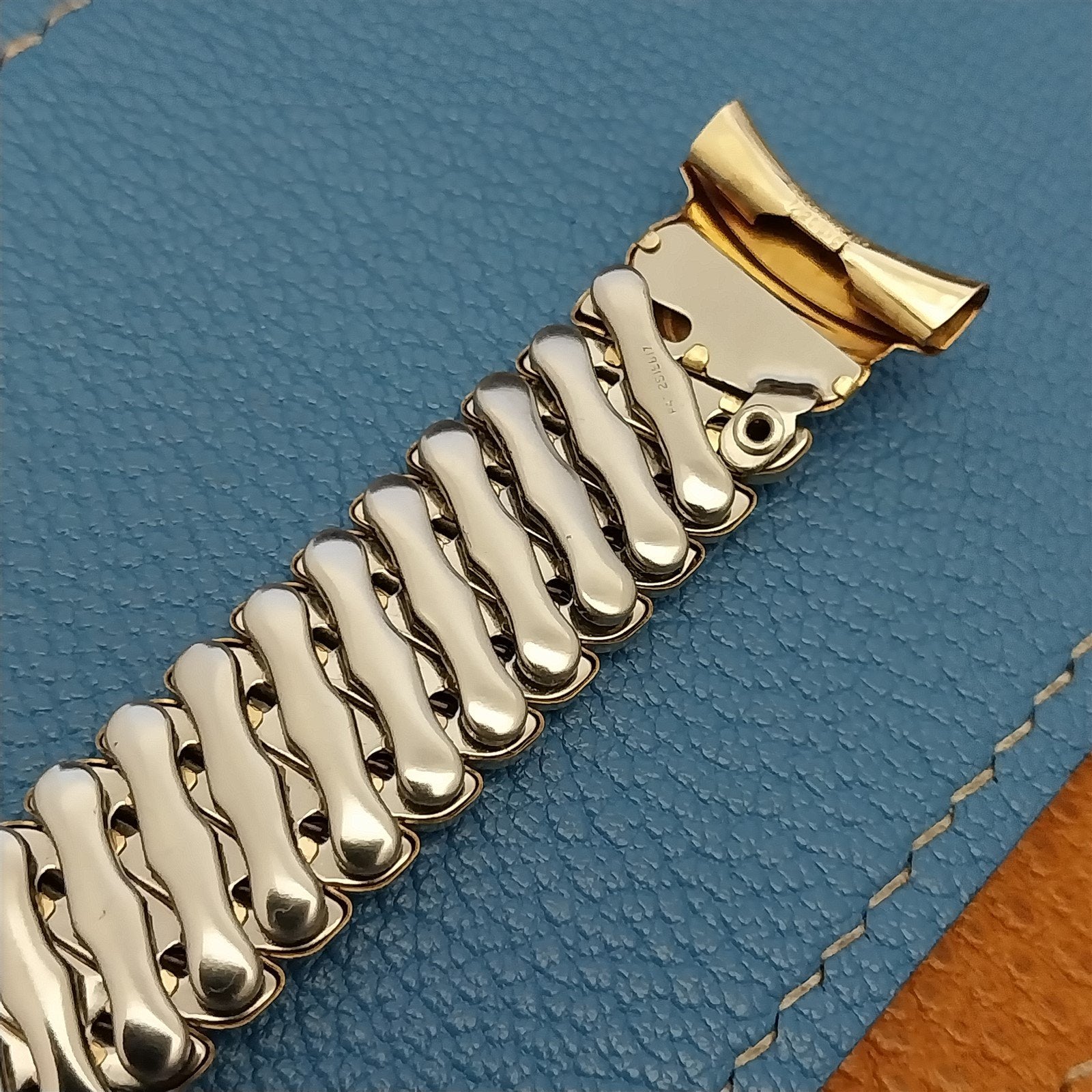 Short 10k Gold-Filled Bellavance USA nos 1950s Vintage Watch Band 16mm-19mm