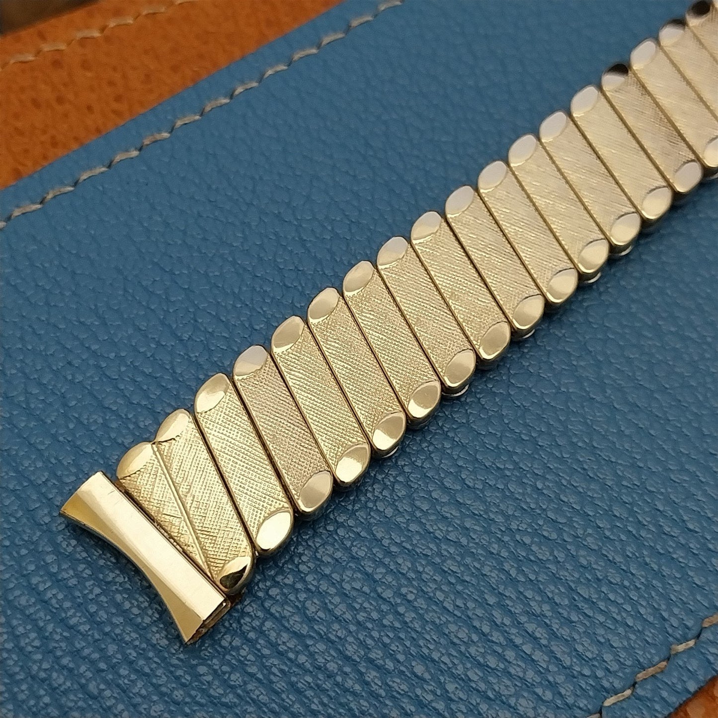 Short 5/8 10k Gold-Filled Expansion nos Bellavance 1950s Vintage Watch Band