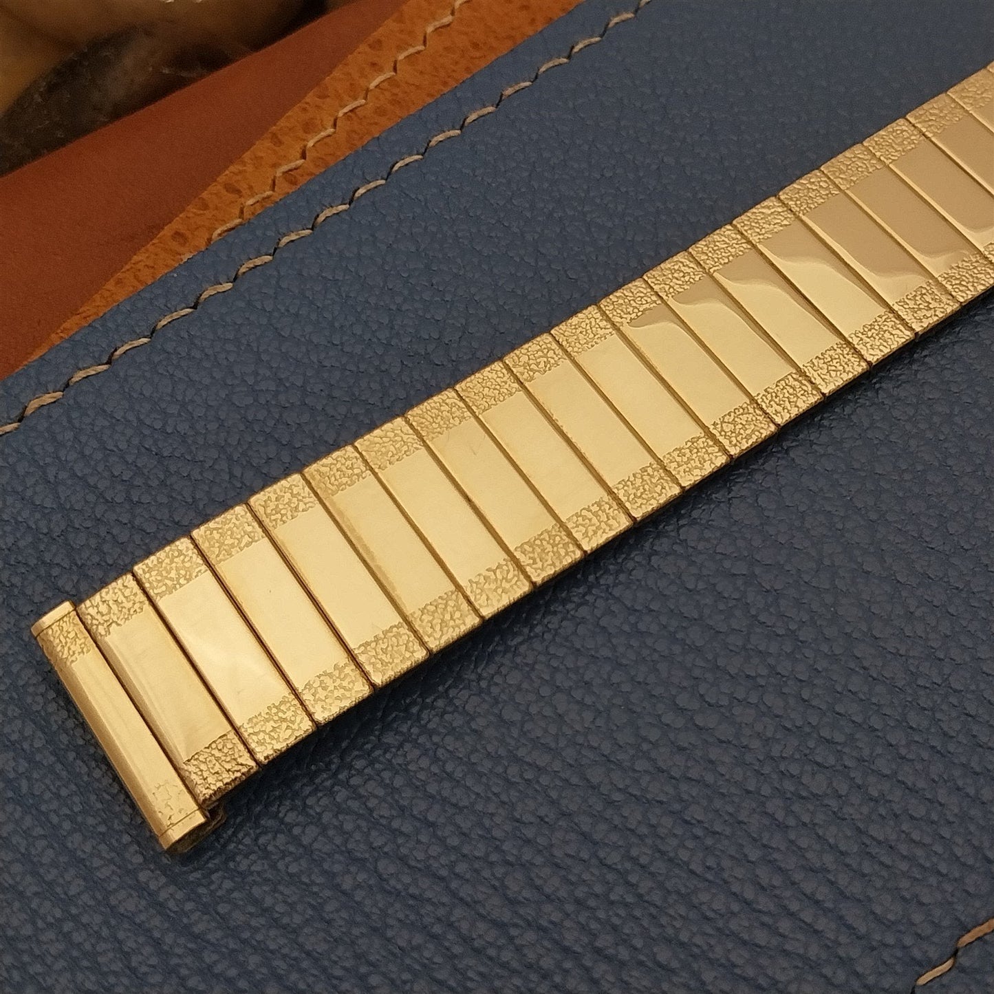 17.2mm 10k Gold-Filled Uniflex Slim Expansion Unused 1960s Vintage Watch Band