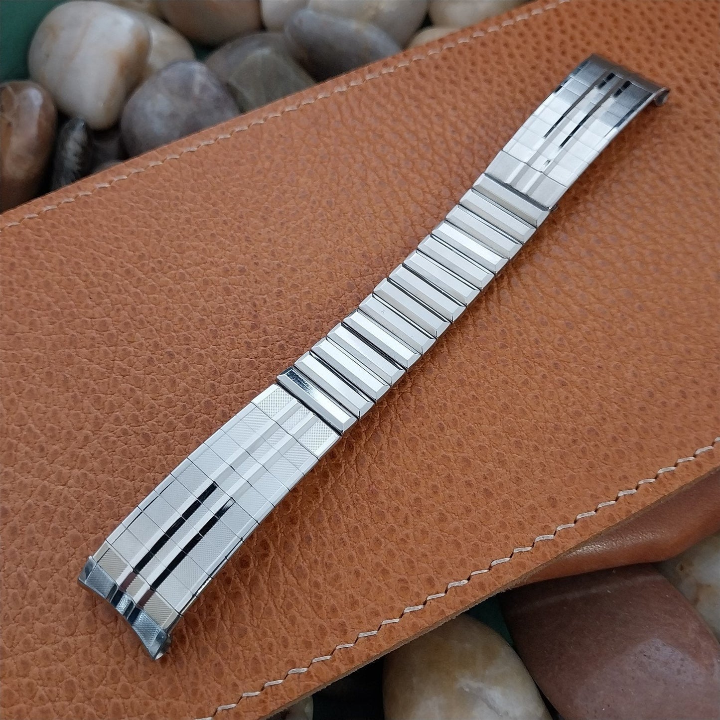 Vintage 17.2mm Umats Stainless Steel Classic Stretch 1970s Watch Band