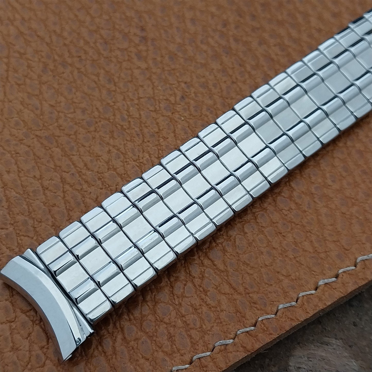 17.2mm Umat Stainless Steel Classic Stretch Unused 1970s Vintage Watch Band