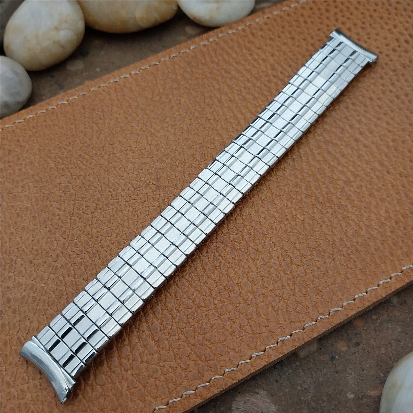 17.2mm Umat Stainless Steel Classic Stretch Unused 1970s Vintage Watch Band