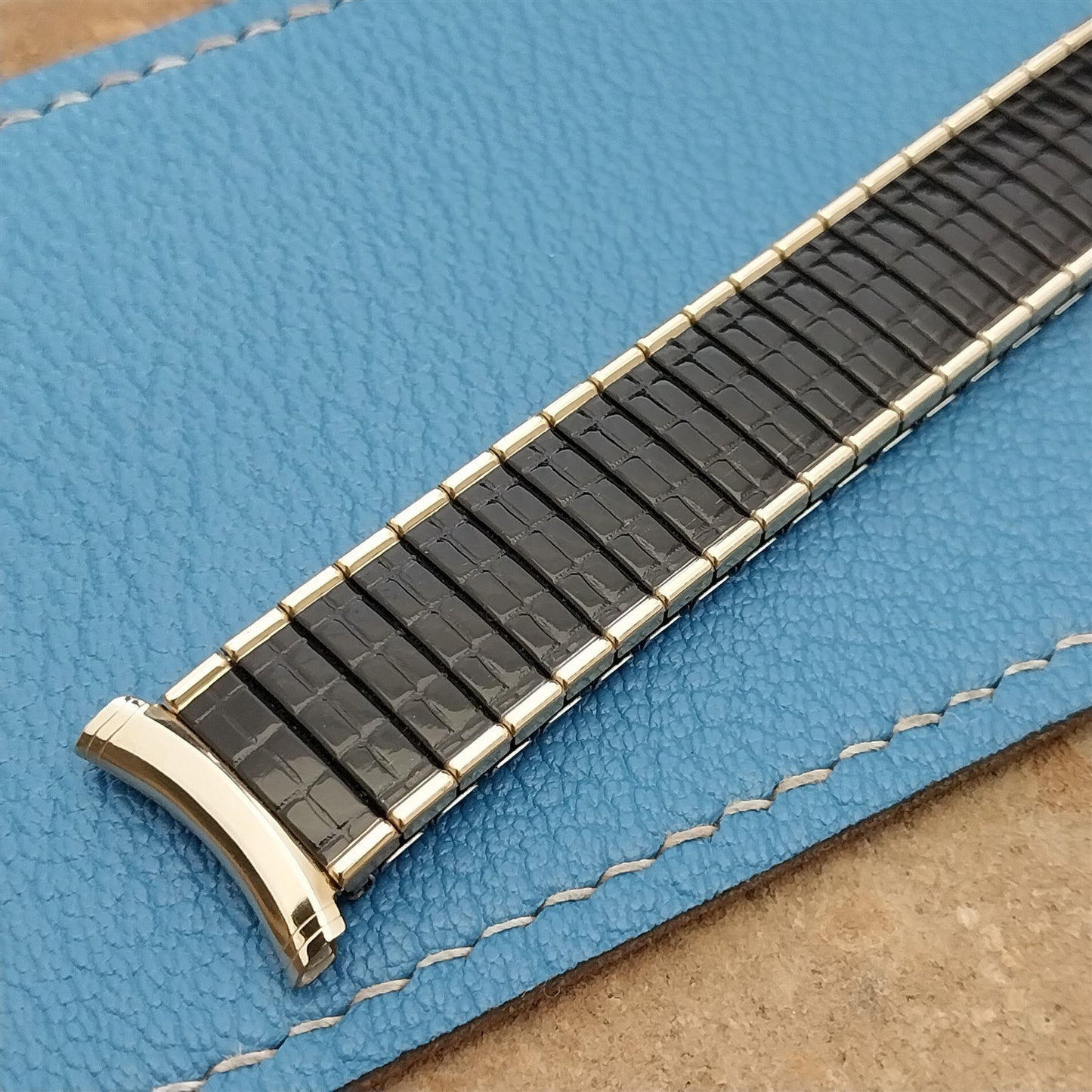 Speidel USA Romunda Black & Gold nos 1970s Vintage Watch Band 16mm-19mm