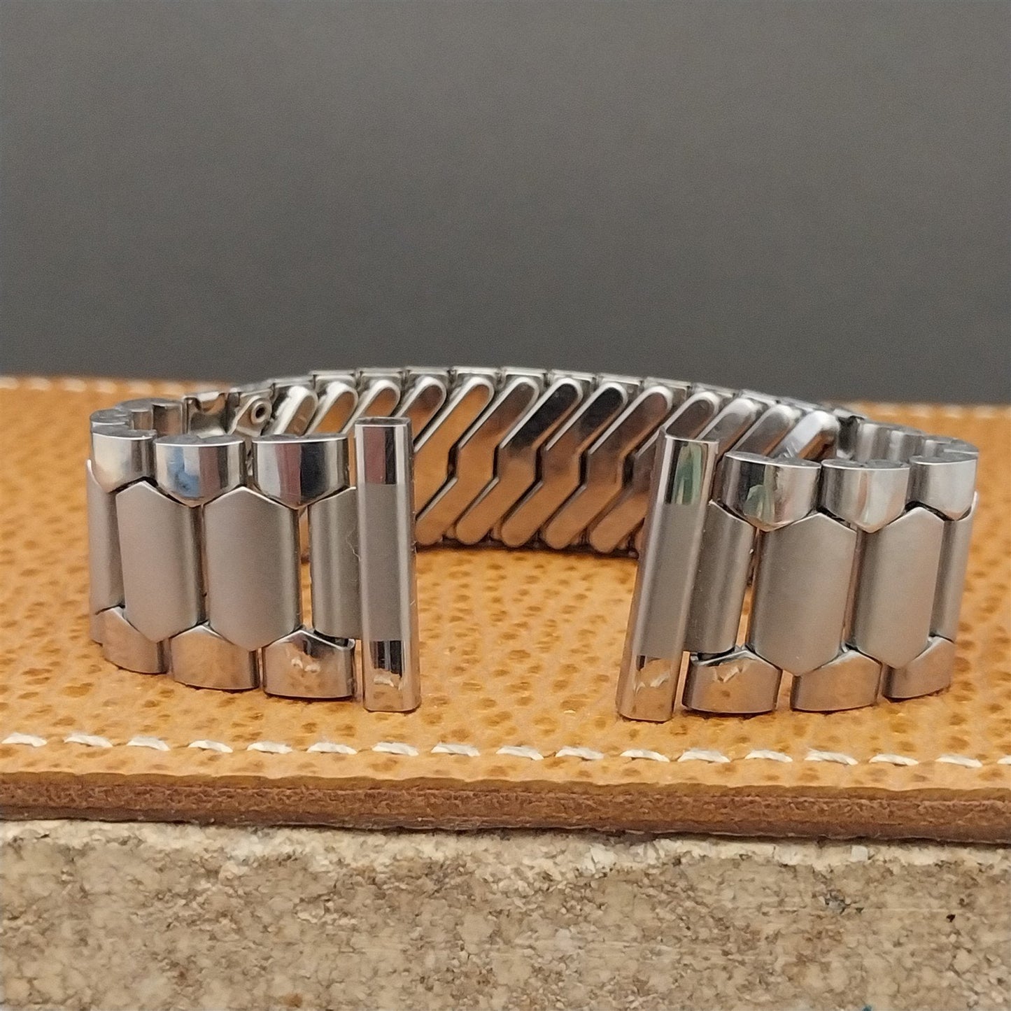 19mm 18mm Stainless Steel Expansion Oyster Link 1960s nos Vintage Watch Band