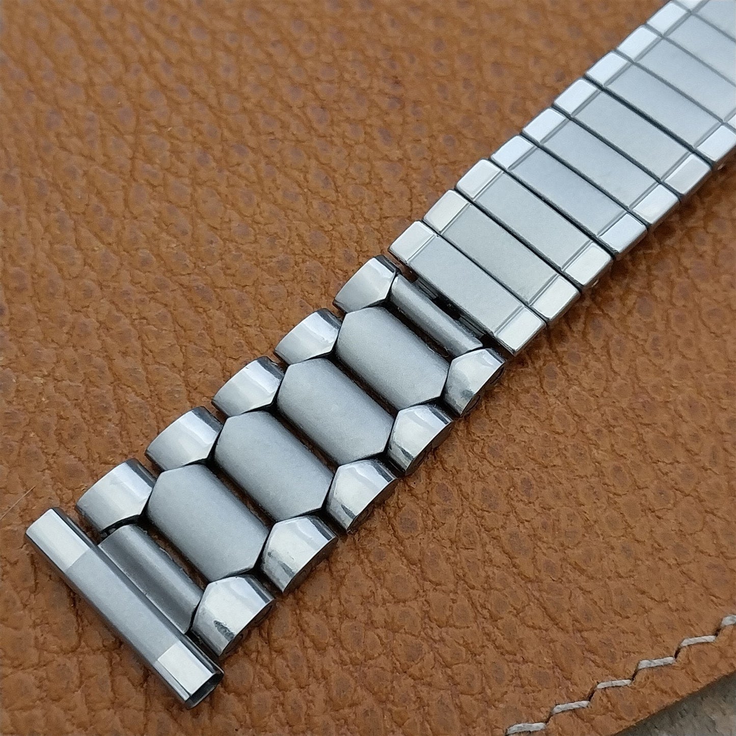 19mm 18mm Stainless Steel Expansion Oyster Link 1960s nos Vintage Watch Band