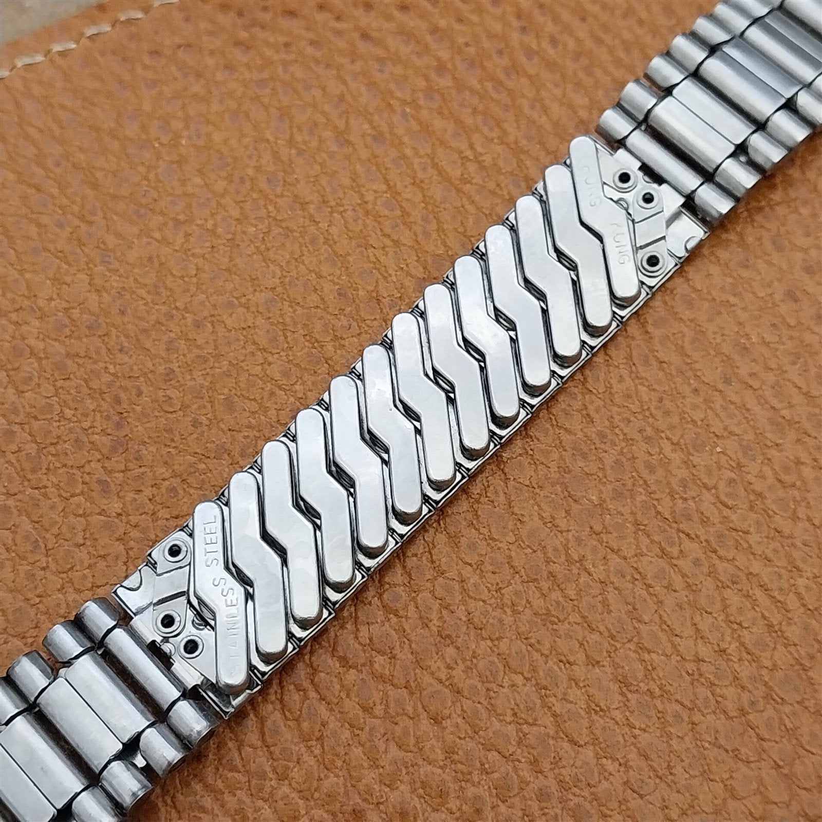 19mm 18mm Stainless Steel Expansion Oyster Link 1960s nos Vintage Watch Band