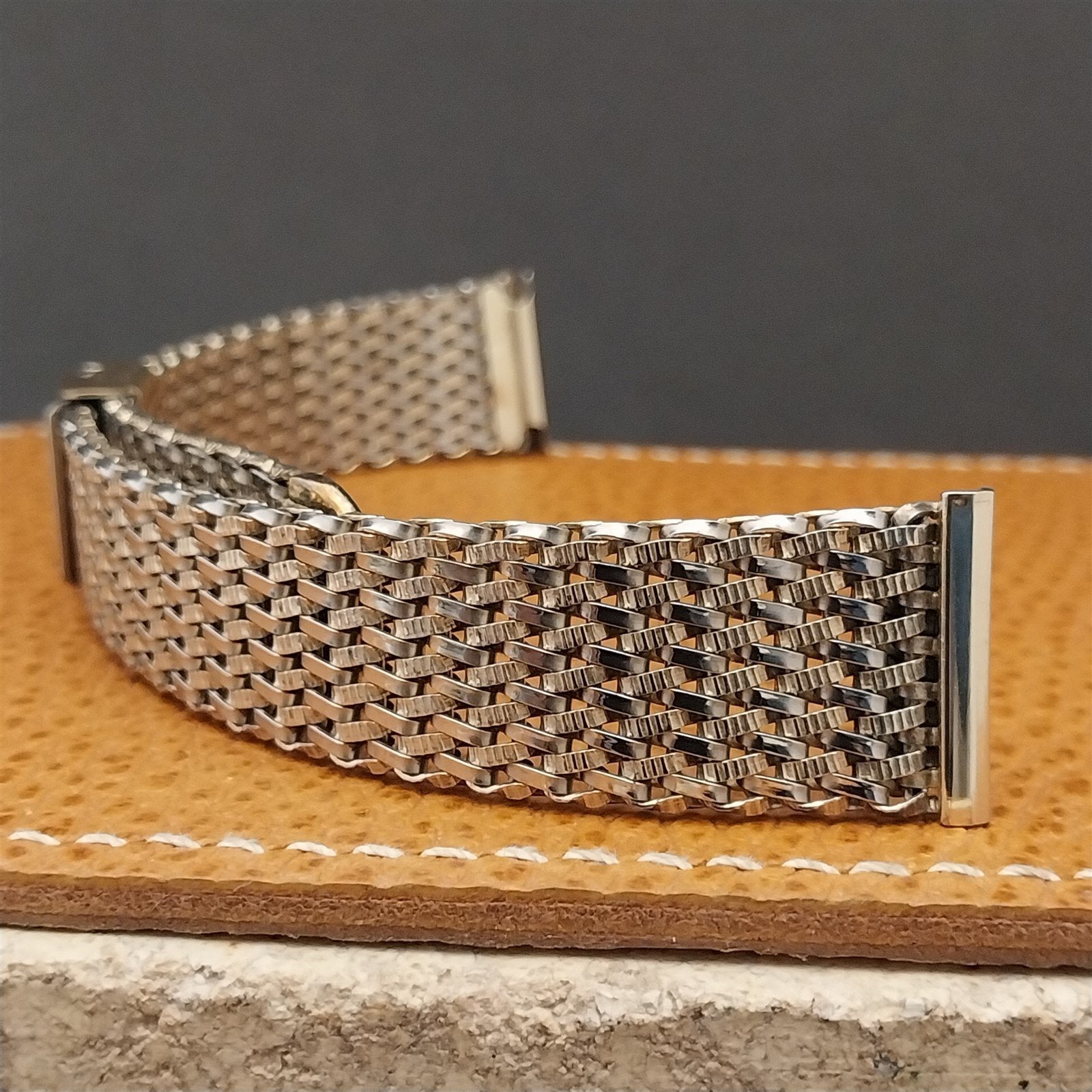 JB Champion – Page 35 – VintageWatchbands.com
