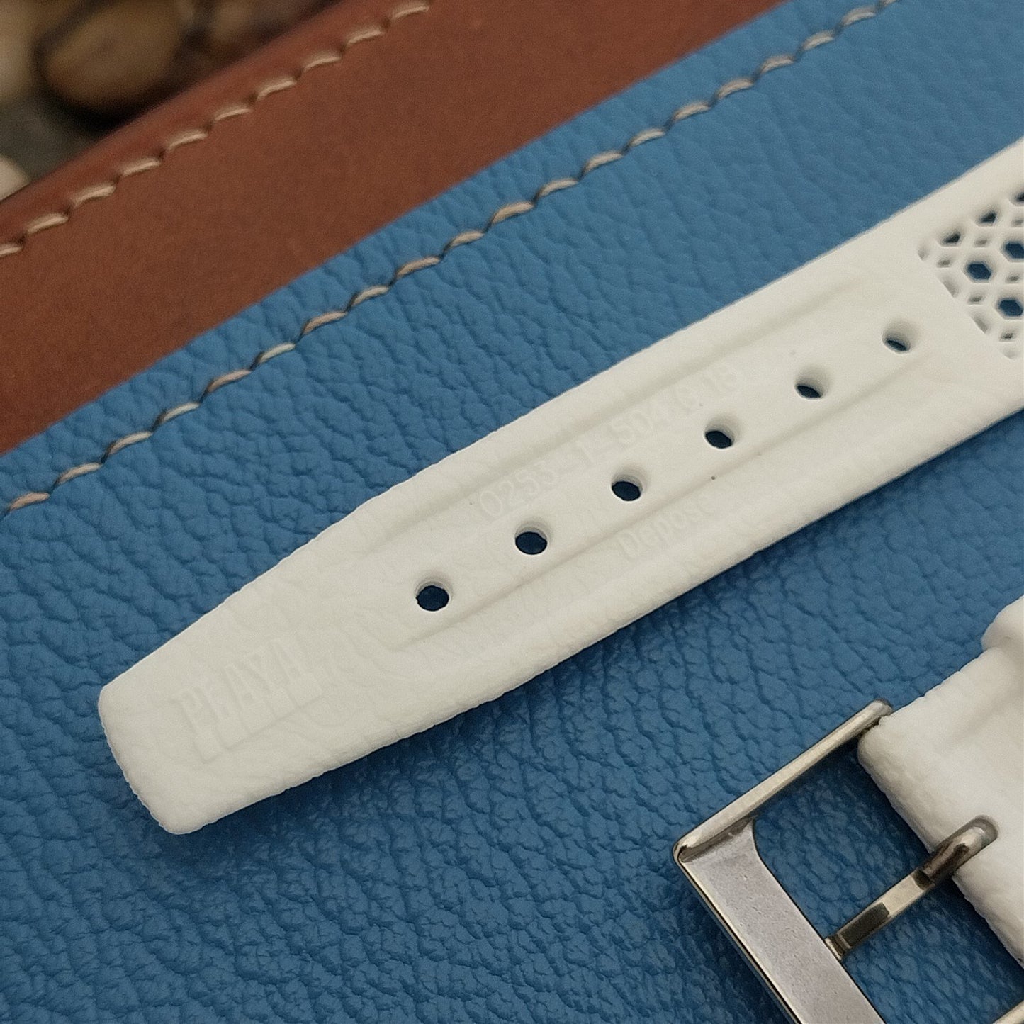 1970s Vintage 18mm Flared Rally White Diver Swiss Golay Playa Unused Watch Strap