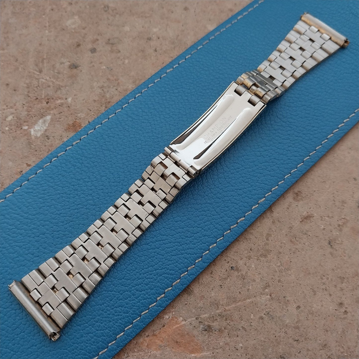 25mm 22mm Gold HGE JB Champion LED LCD Unused 1970s-1980s Vintage Watch Band