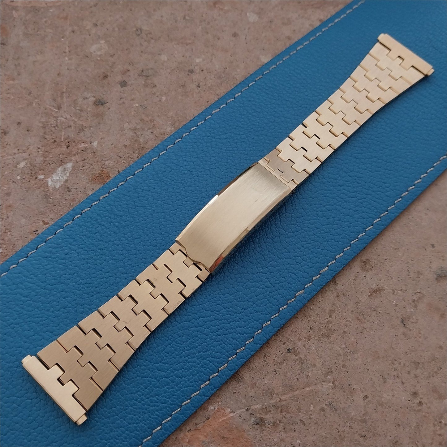 25mm 22mm Gold HGE JB Champion LED LCD Unused 1970s-1980s Vintage Watch Band