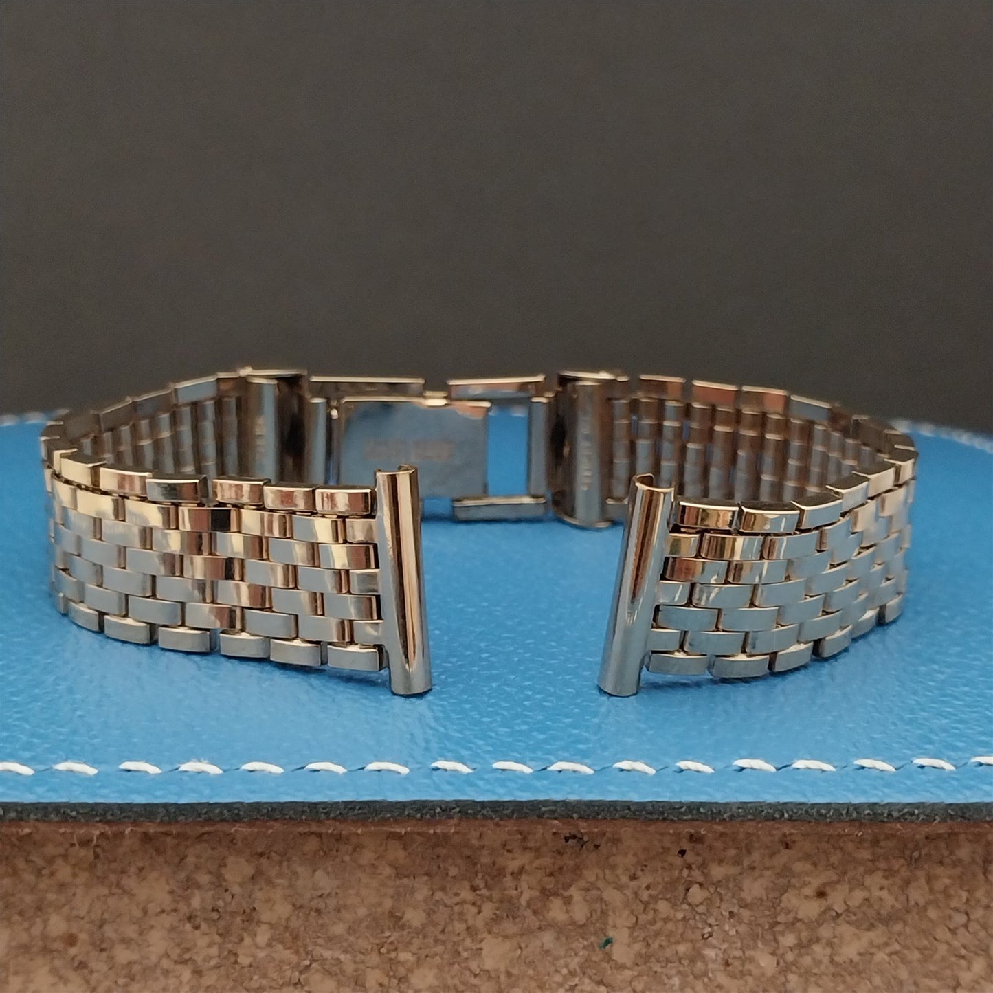 5/8" 12k Yellow Gold-Filled Mesh Kestenmade nos 1940s Unused Vintage Watch Band