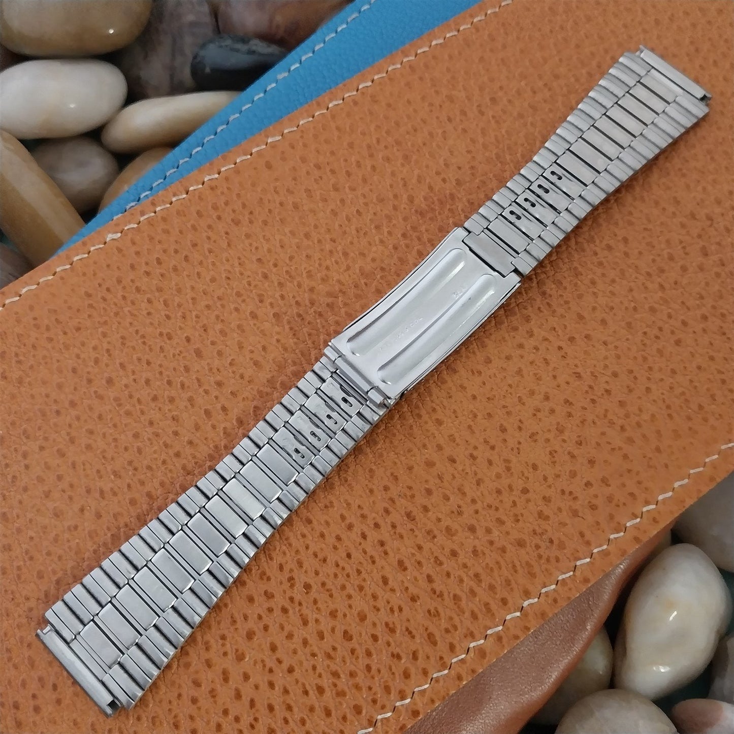 19mm Flared Stainless Steel Bear Classic Unused 1970s Vintage Watch Band