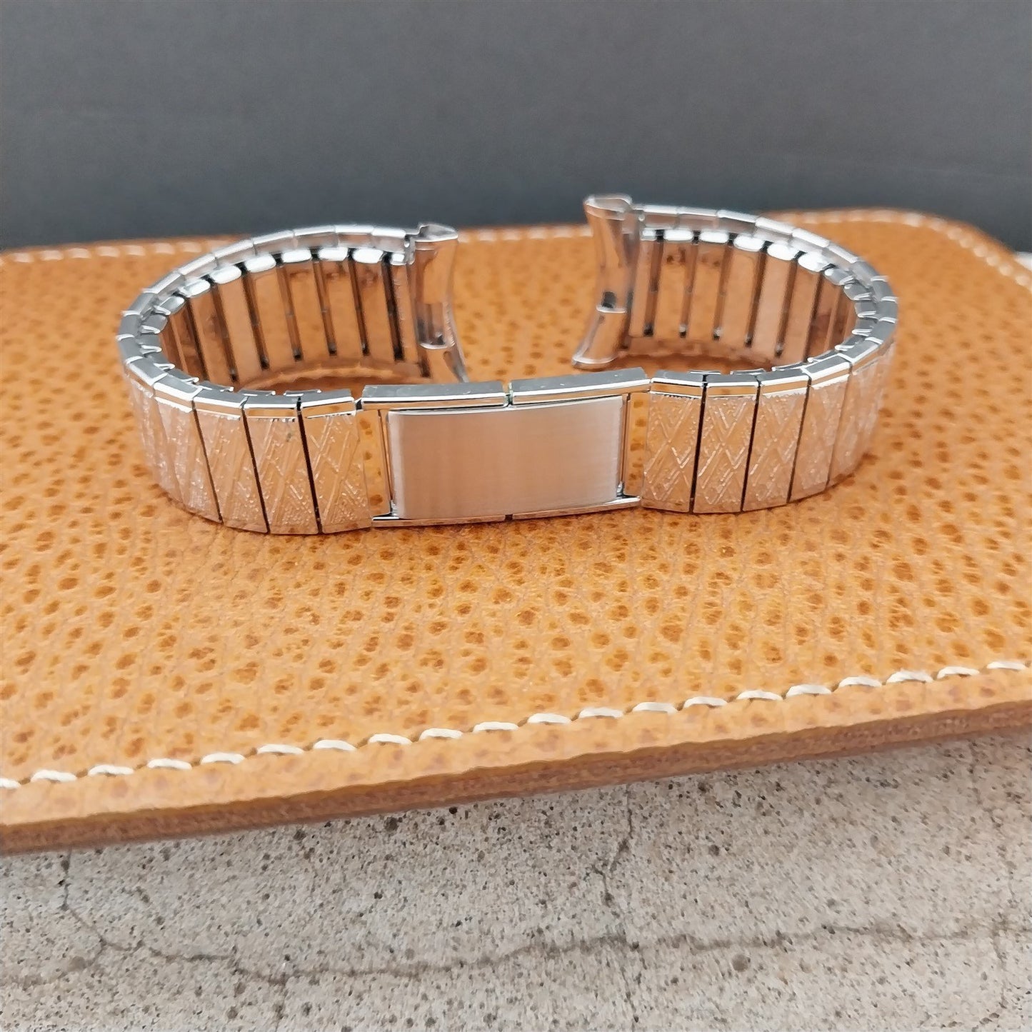 3/4" 10k White Gold-Filled Speidel USA Long nos 1971 Vintage Watch Band