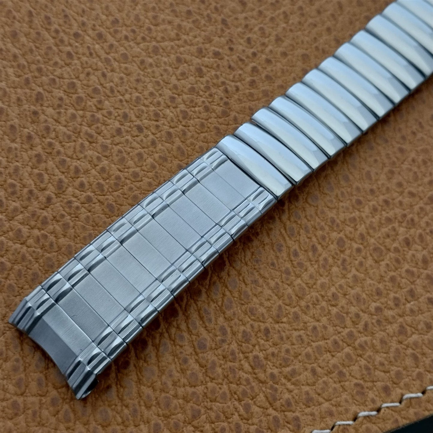 17.2mm Umat Stainless Steel Expansion 1960s nos 11/16" Vintage Watch Band