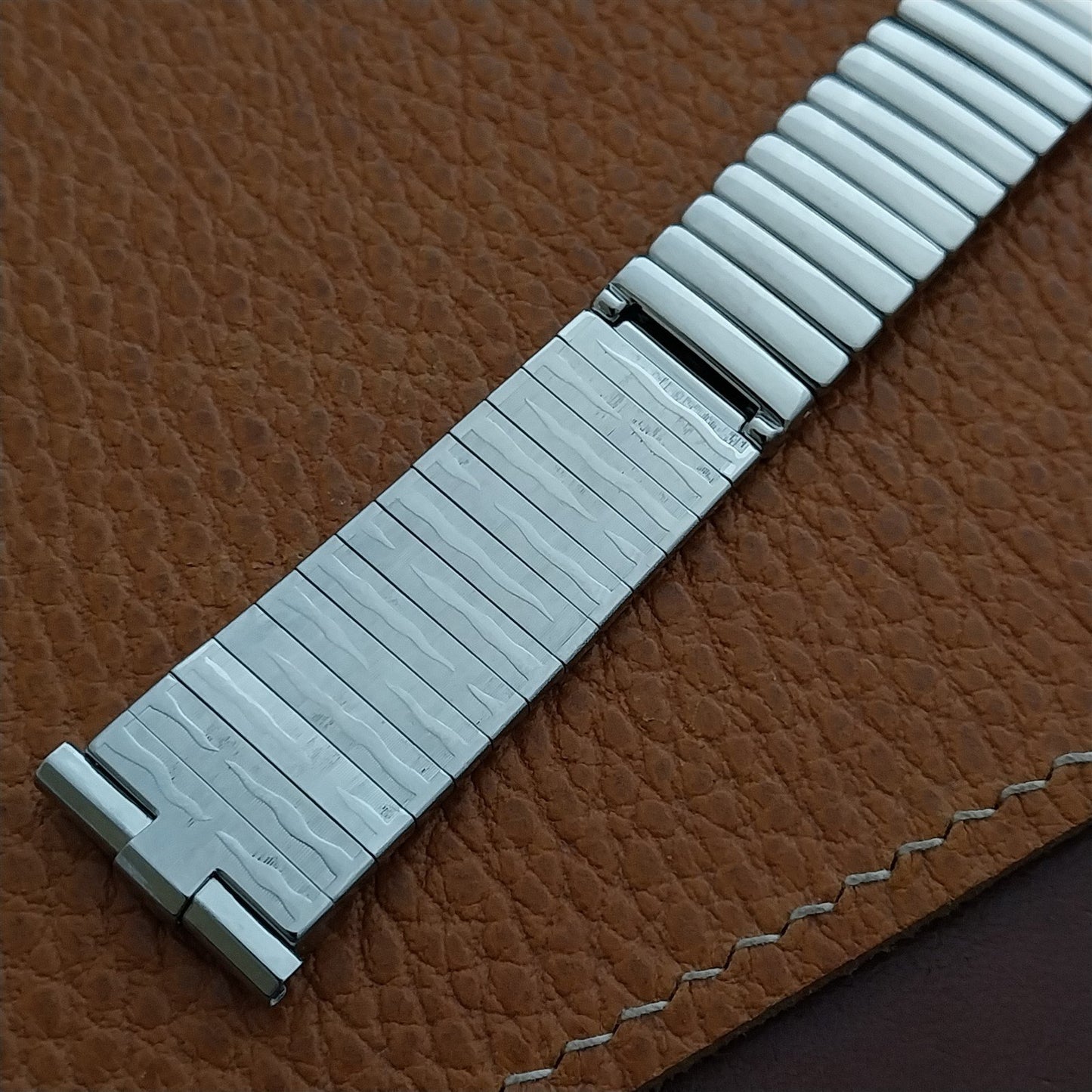 19mm 18mm JB Champion Stainless Steel Tiger-Stripe 1960s nos Vintage Watch Band