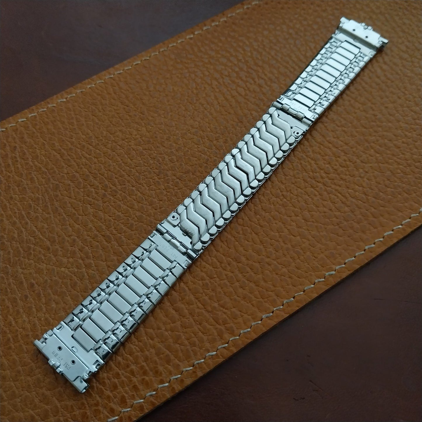 19mm 18mm JB Champion Stainless Steel Tiger-Stripe 1960s nos Vintage Watch Band