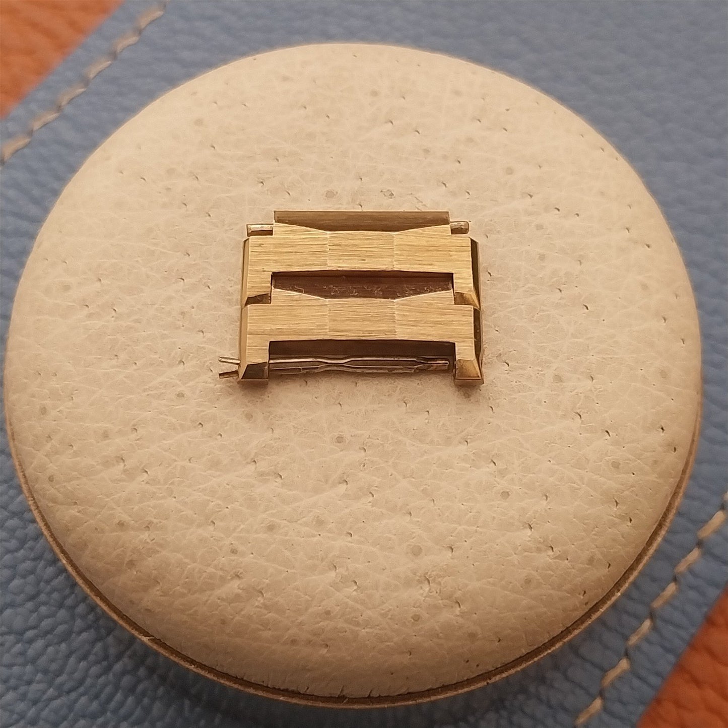 2 Bear Yellow Gold-Tone Vintage Watch Band Links