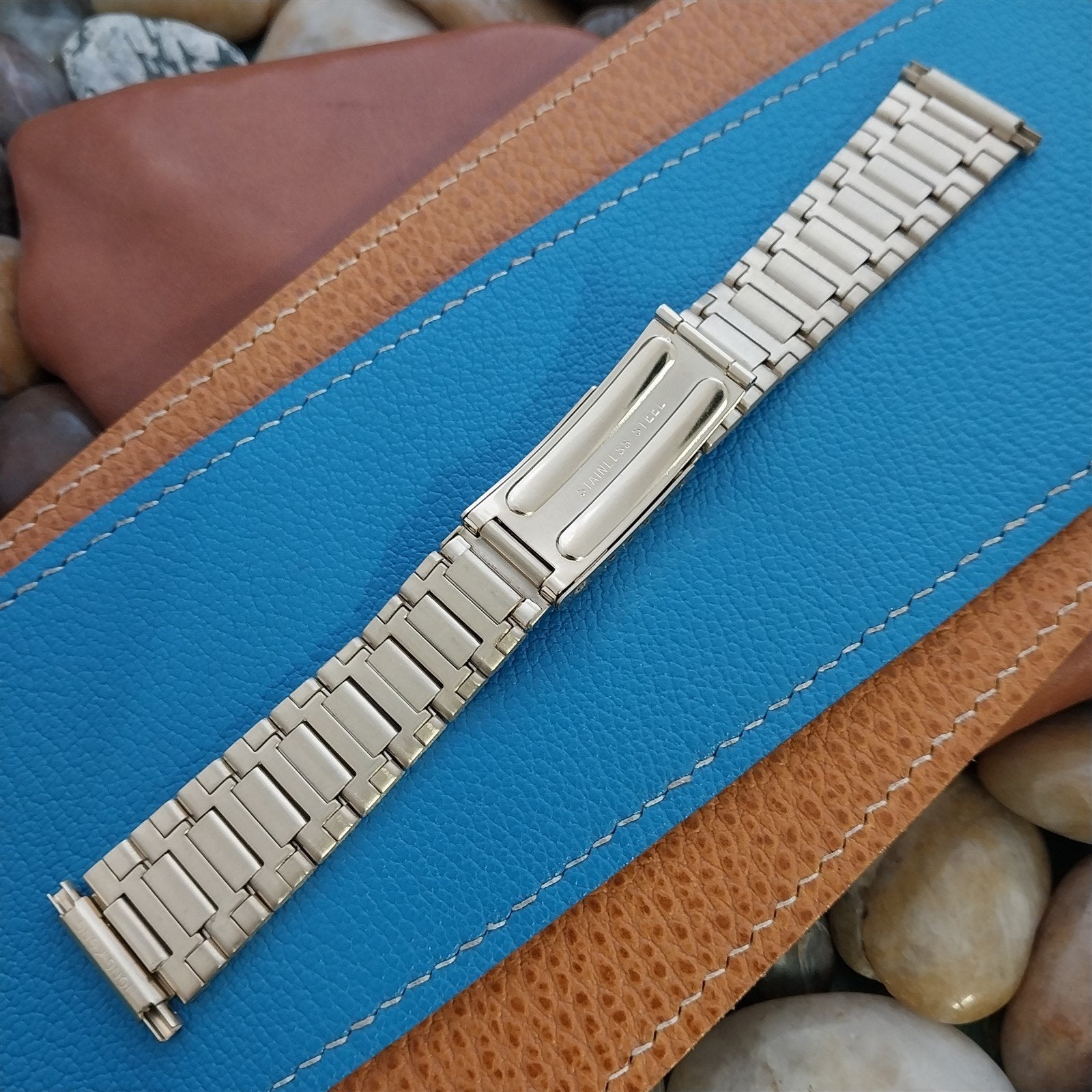 22mm 20mm Yellow Gold-Tone Gold Fold-Over Clasp Unused Vintage Watch Band