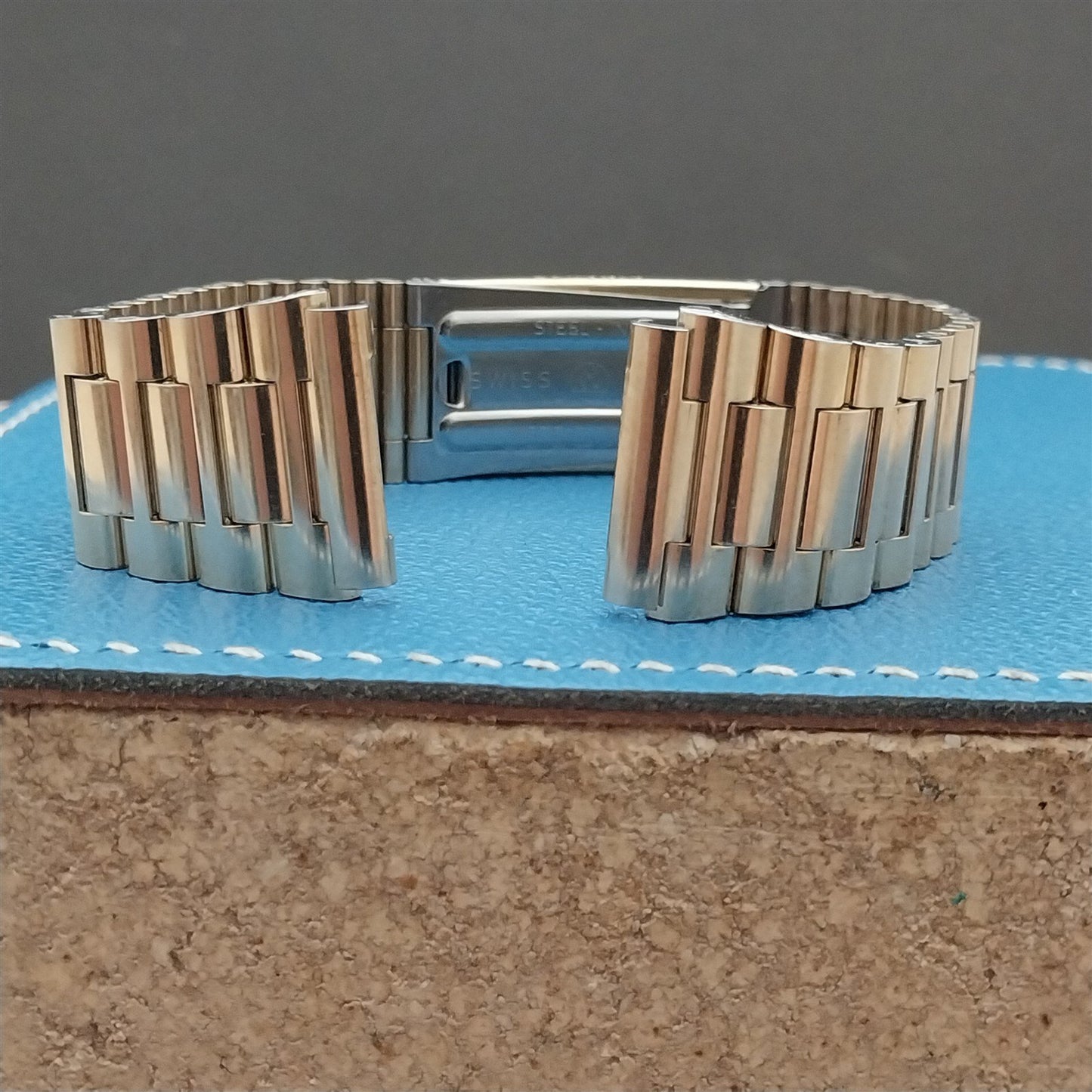 Vintage Zodiac 20mm Flared Swiss NSA Yellow Gold Plate Unused Classic Watch Band