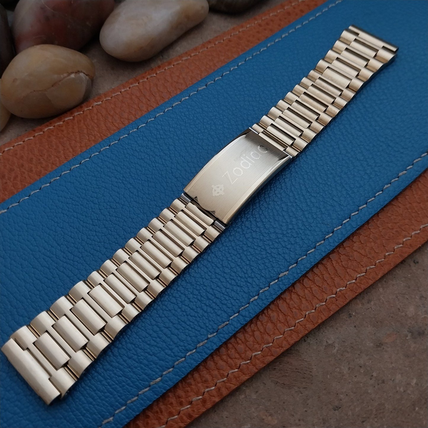 Vintage Zodiac 20mm Flared Swiss NSA Yellow Gold Plate Unused Classic Watch Band