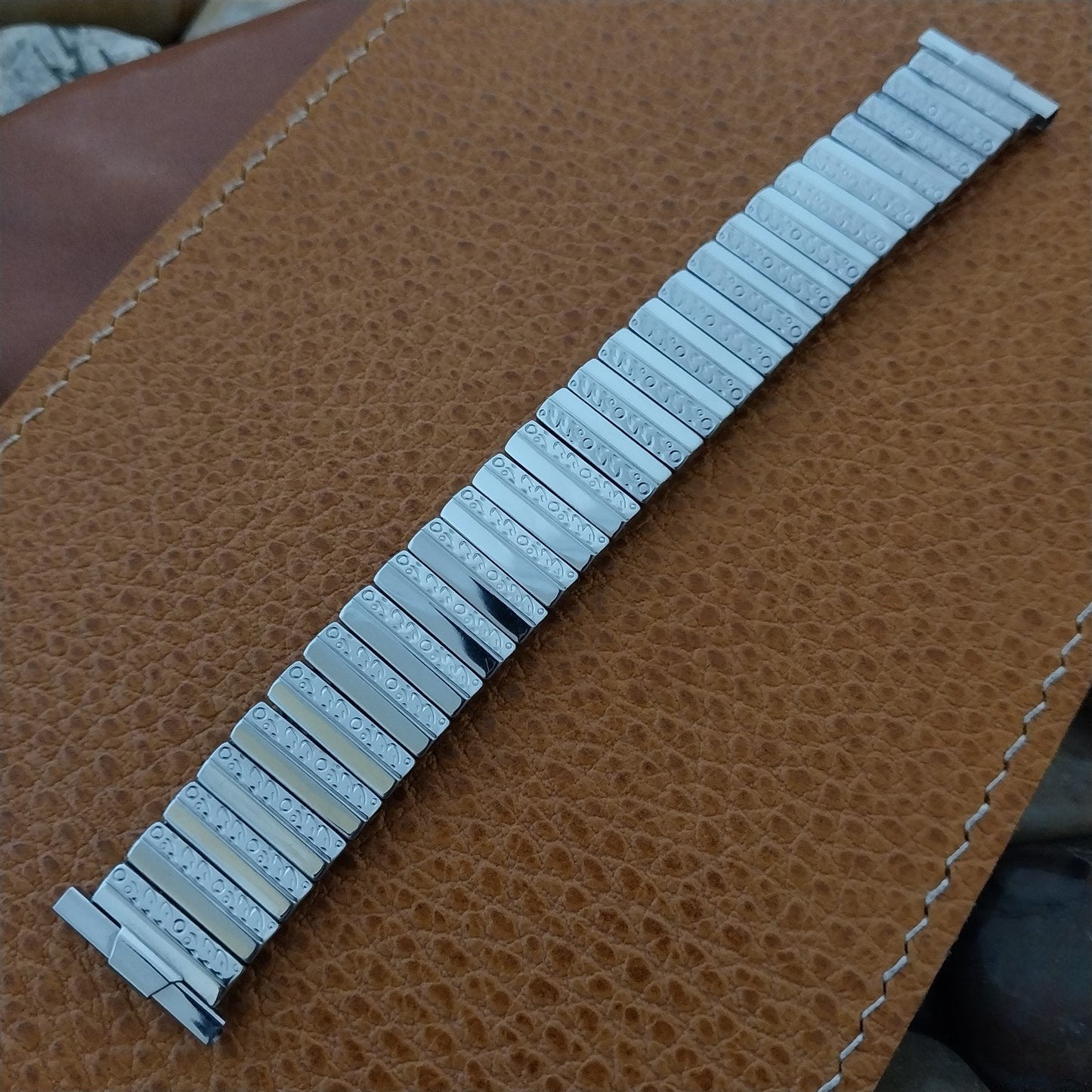 Foster USA Stainless Steel Short Expansion 1950s old-stock Watch Band 16mm-19mm