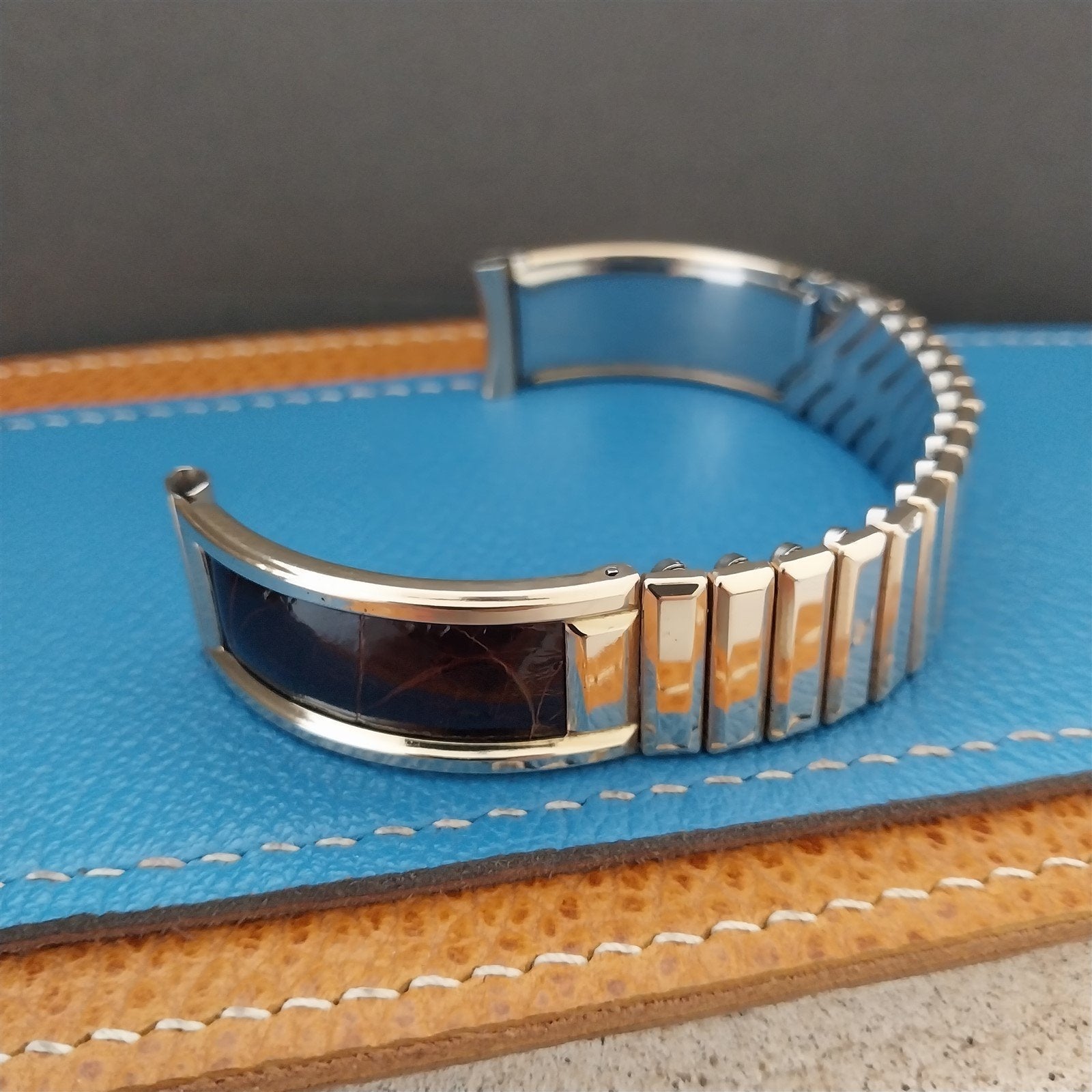 10K Gold-Filled & Alligator Bretton Classic nos 1940s Vintage Watch Band