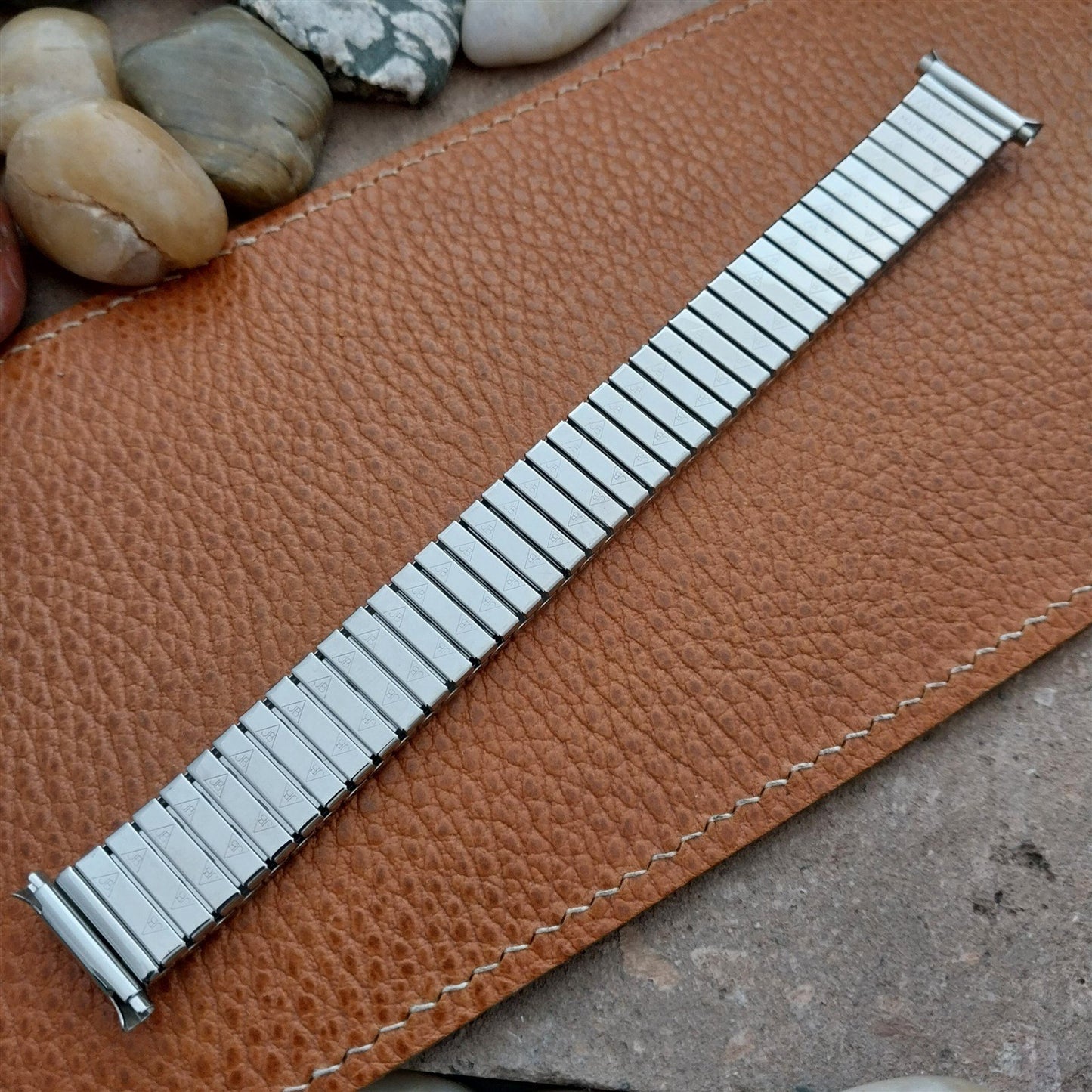 17mm 18mm 19mm JB Champion Long Stainless Steel Stretch Classic 1970s Watch Band