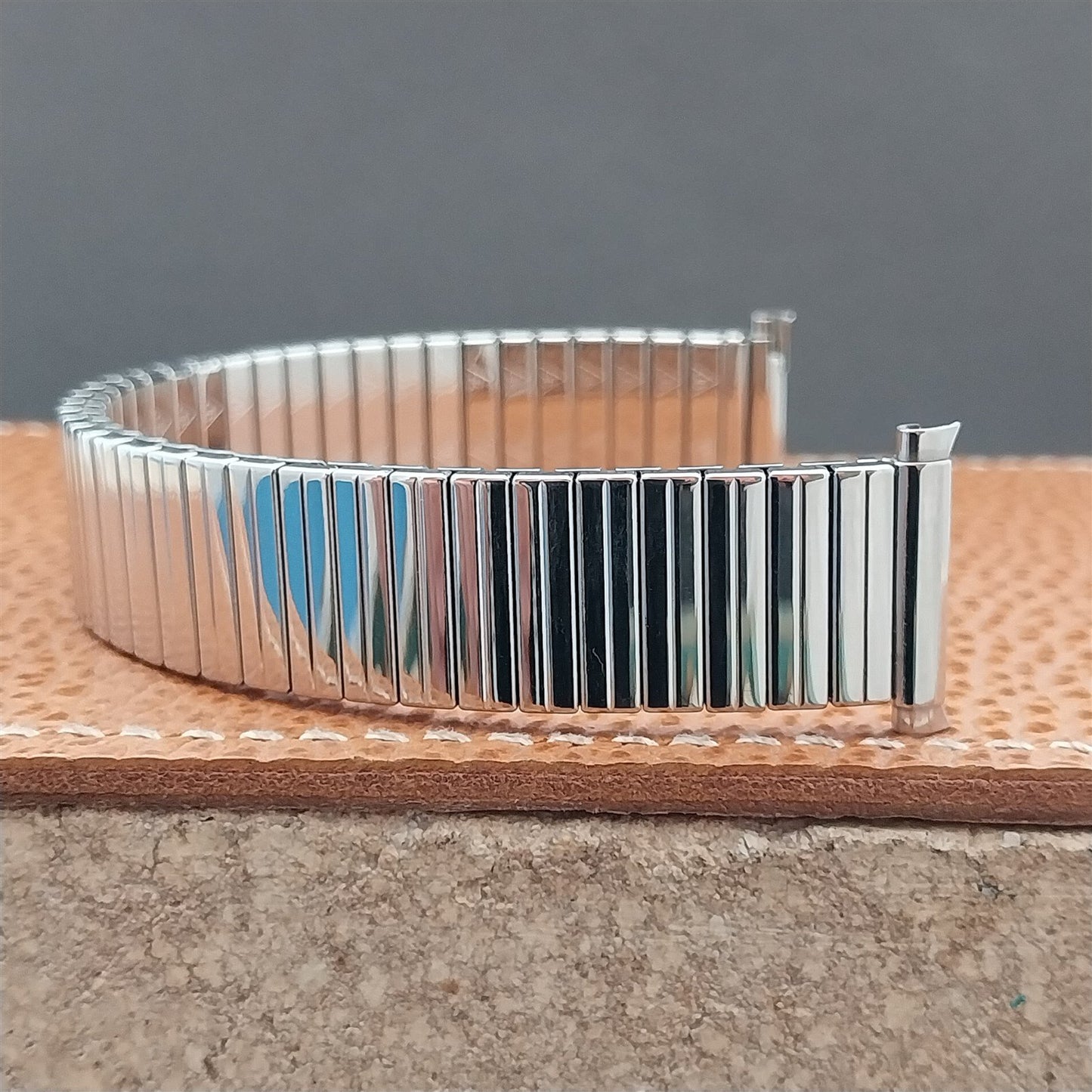 JB Champion Long 16mm 17mm 18mm 19mm Stainless Stretch 1970s Vintage Watch Band