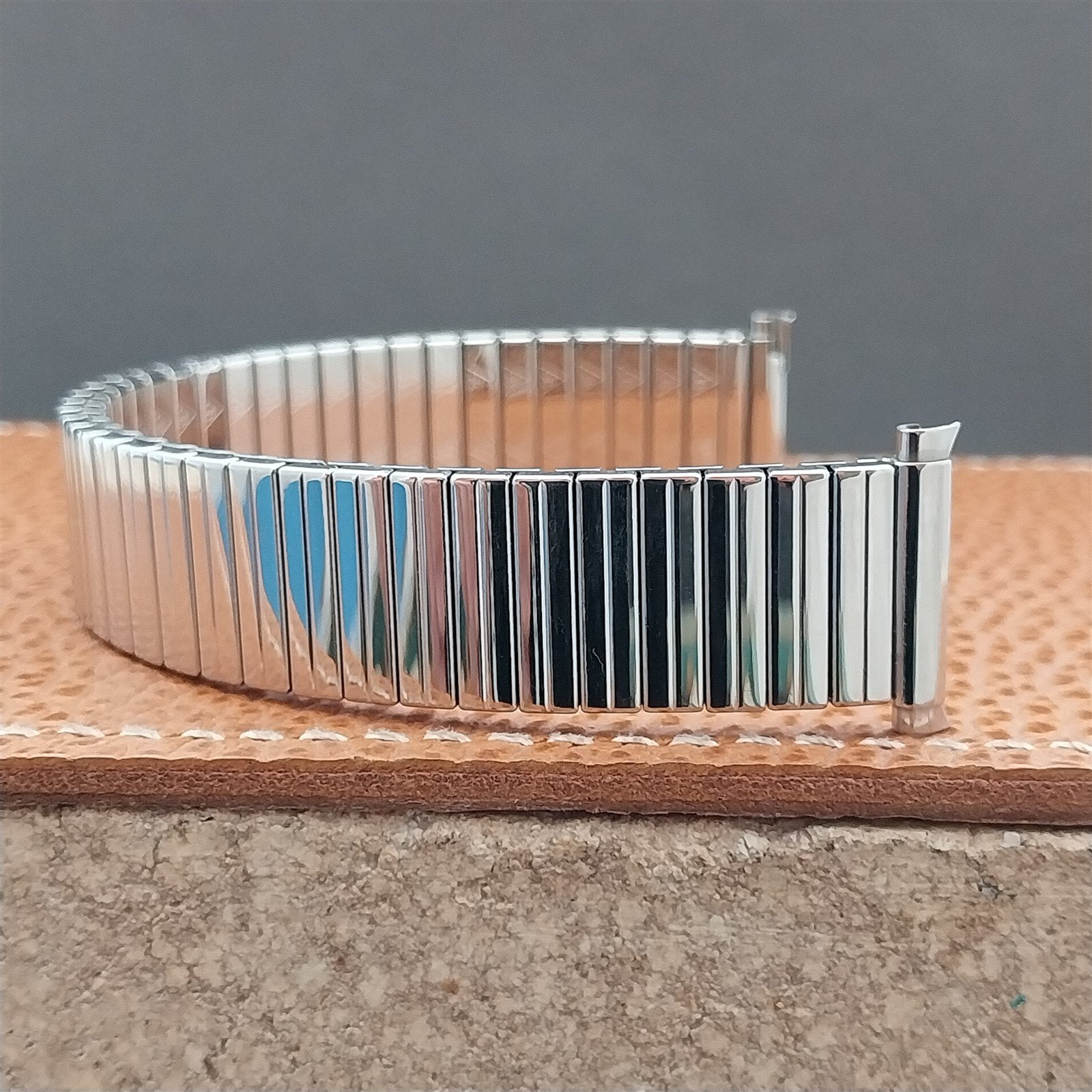 JB Champion Long 16mm 17mm 18mm 19mm Stainless Stretch 1970s Vintage Watch Band