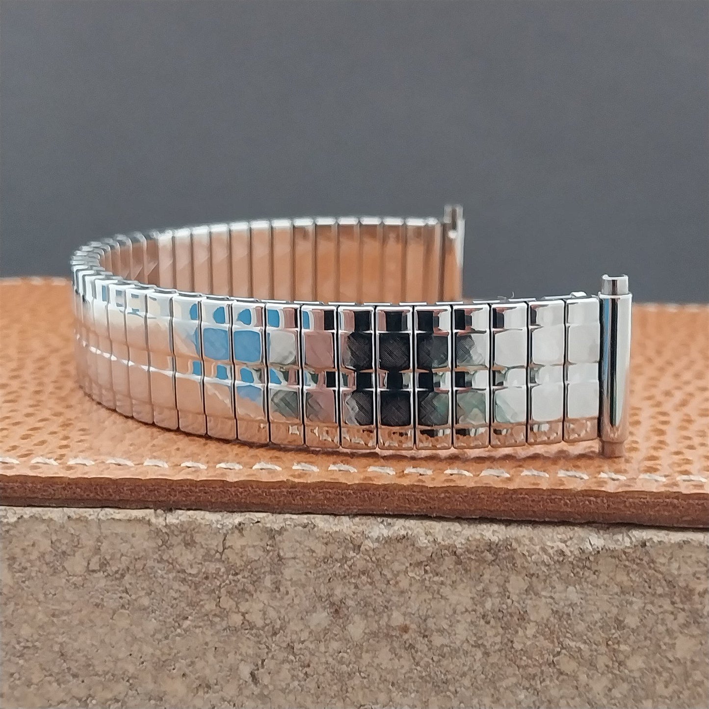 JB Champion Long Stainless Steel Expansion 1970s old-stock Watch Band 16mm-19mm