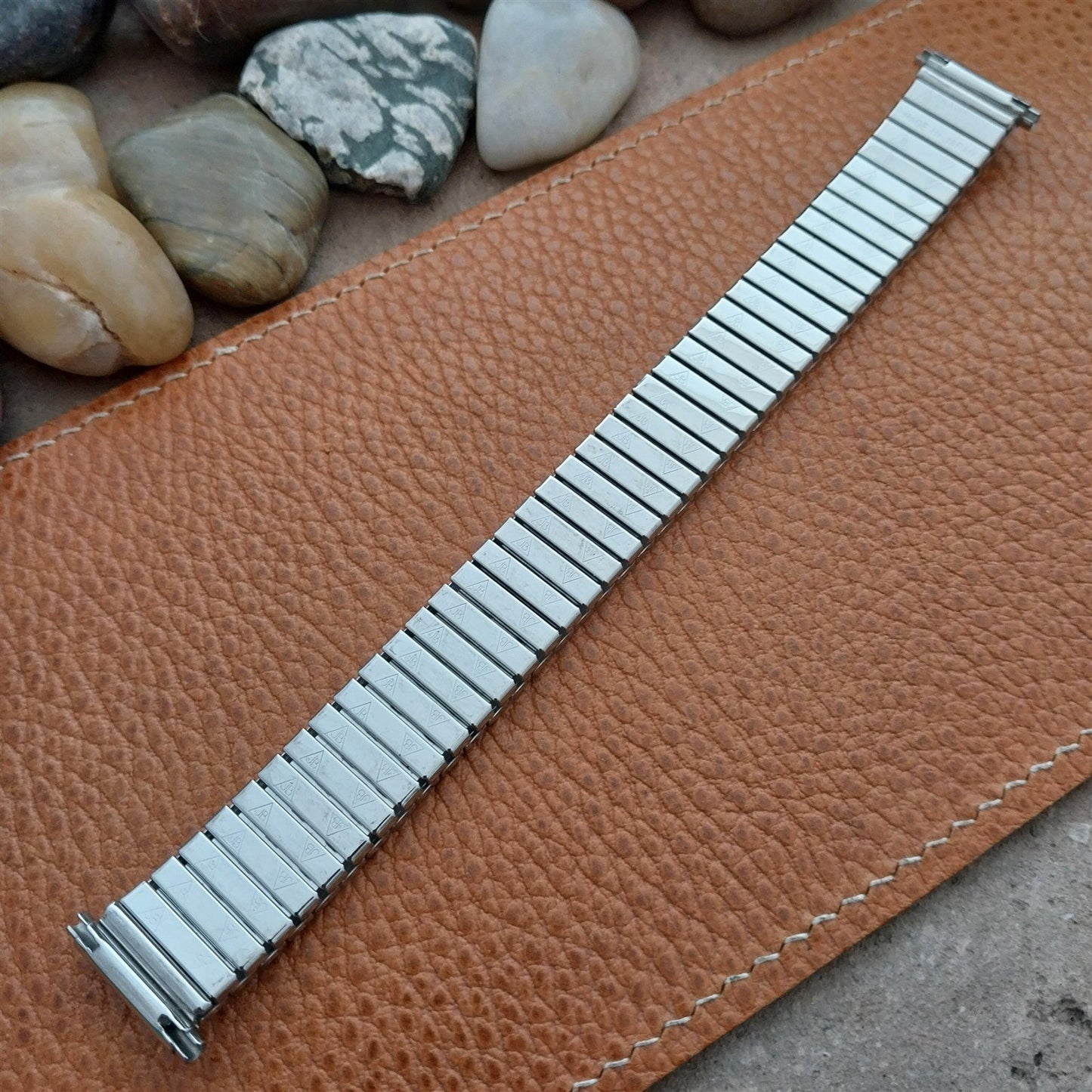 JB Champion Long Stainless Steel Expansion 1970s old-stock Watch Band 16mm-19mm