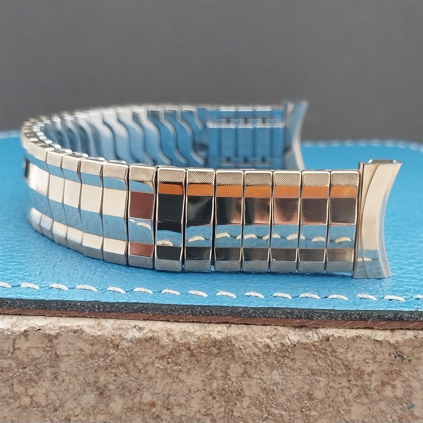 Vintage 17.2mm 17mm Gold-Filled Gemex 1950s Classic Stretch Unused Watch Band