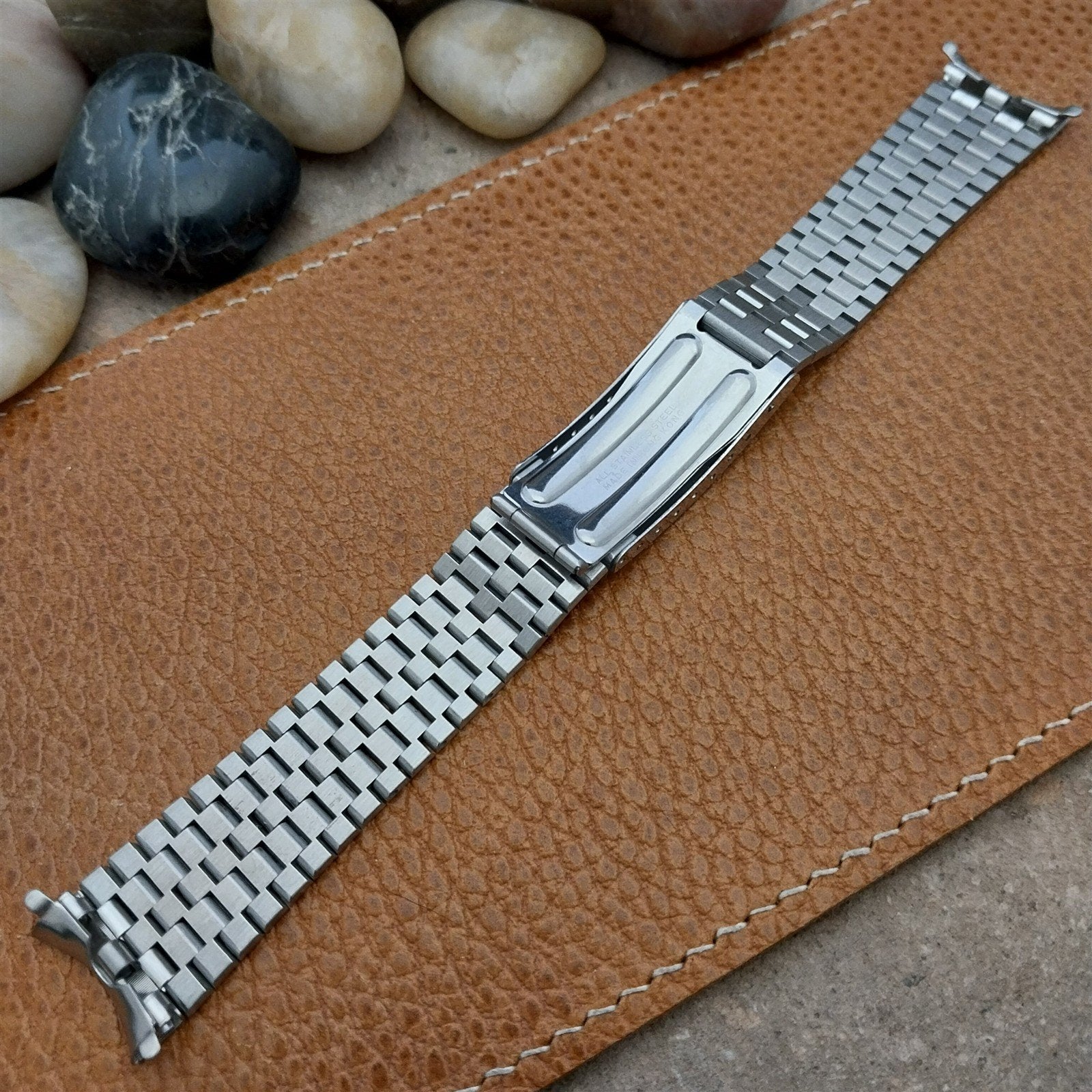 Bulova 18mm Brushed Stainless Steel Curved End nos Vintage Watch Band