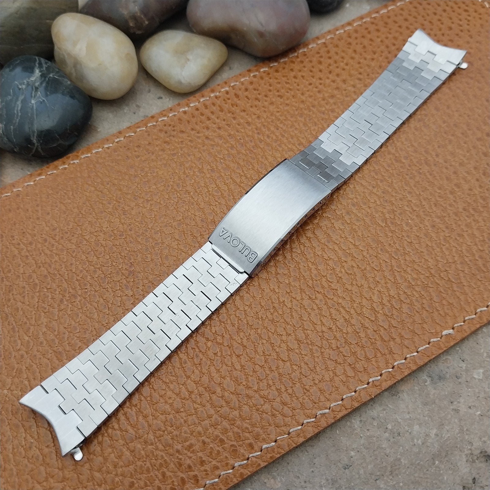 Bulova 18mm Brushed Stainless Steel Curved End nos Vintage Watch Band