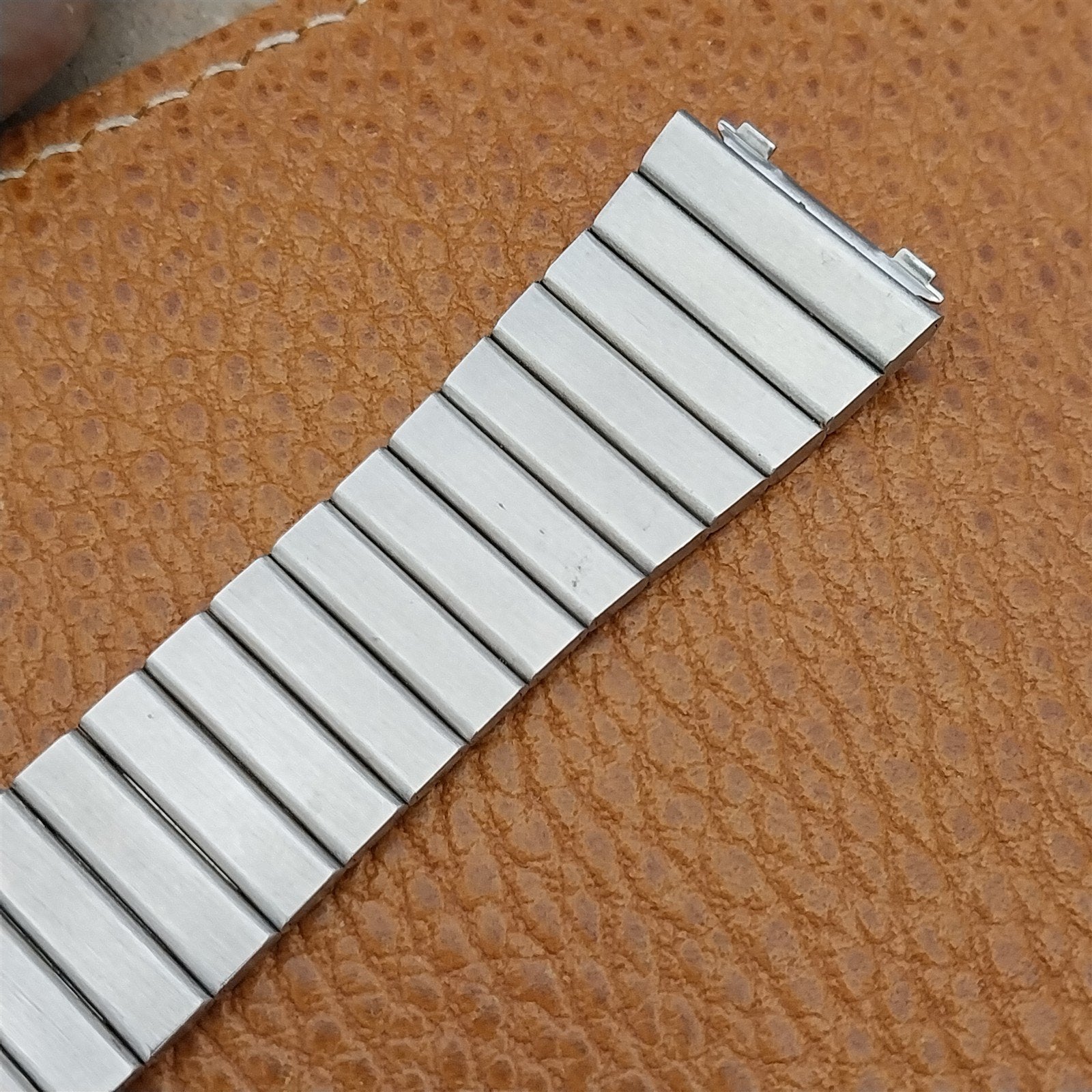 18mm Bulova Accutron Quartz LCD Stainless Steel Unused Vintage Watch Band