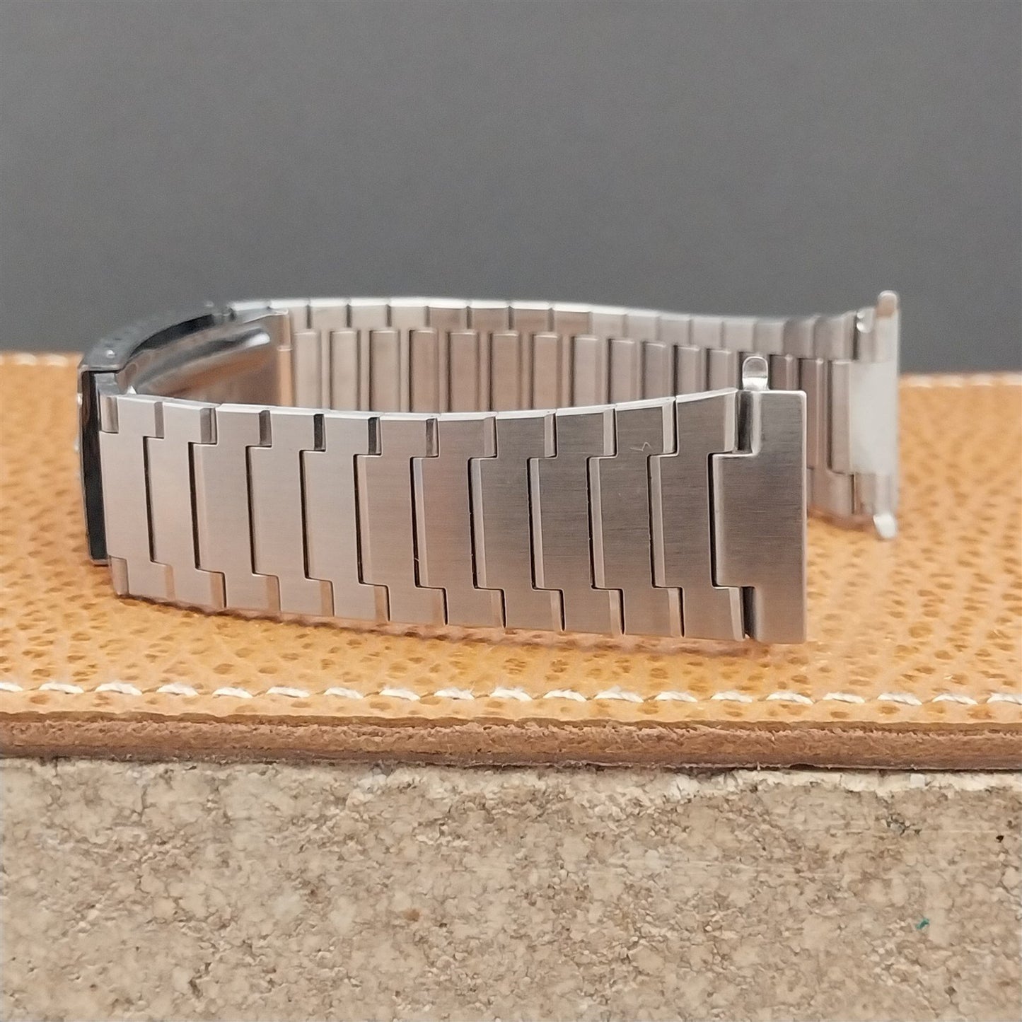 19mm Bulova Accutron LCD Digital Stainless Steel nos Unused Vintage Watch Band