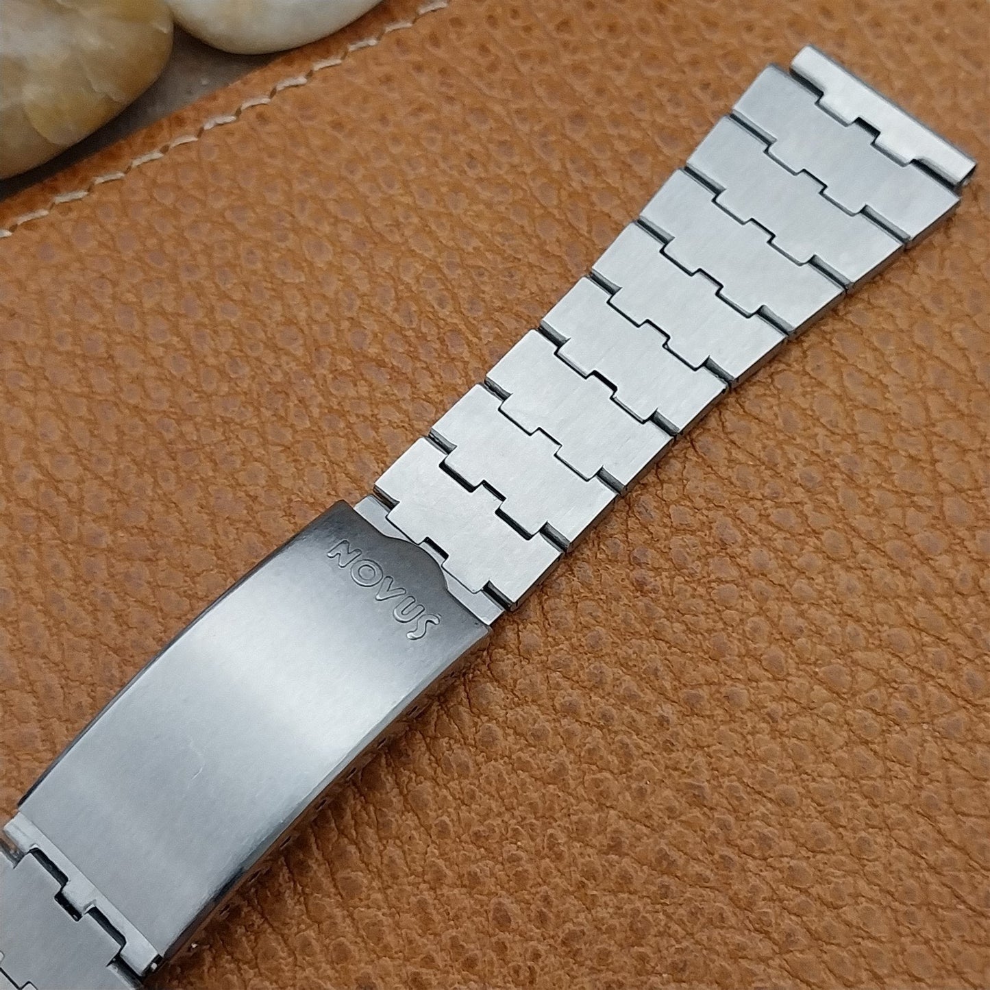 Vintage 19mm Novus Stainless Steel nos Flared Unused Classic 1970s Watch Band