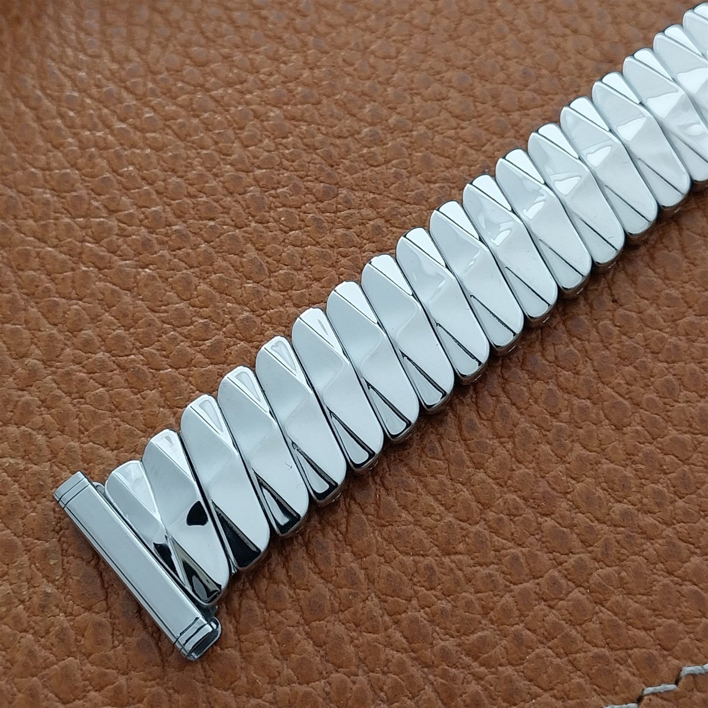 Short 1960s Bellavance Stainless Steel Classic Stretch Unused Vintage Watch Band