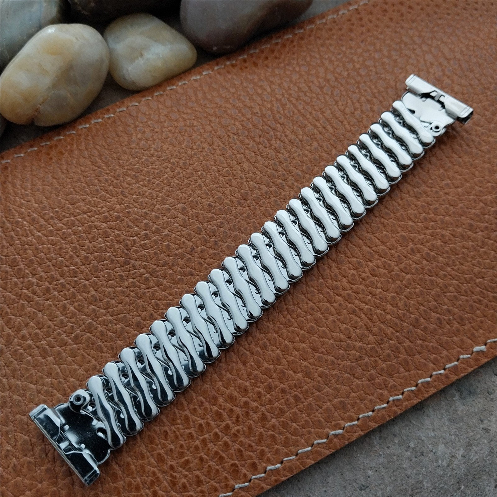 Short 1960s Bellavance Stainless Steel Classic Stretch Unused Vintage Watch Band