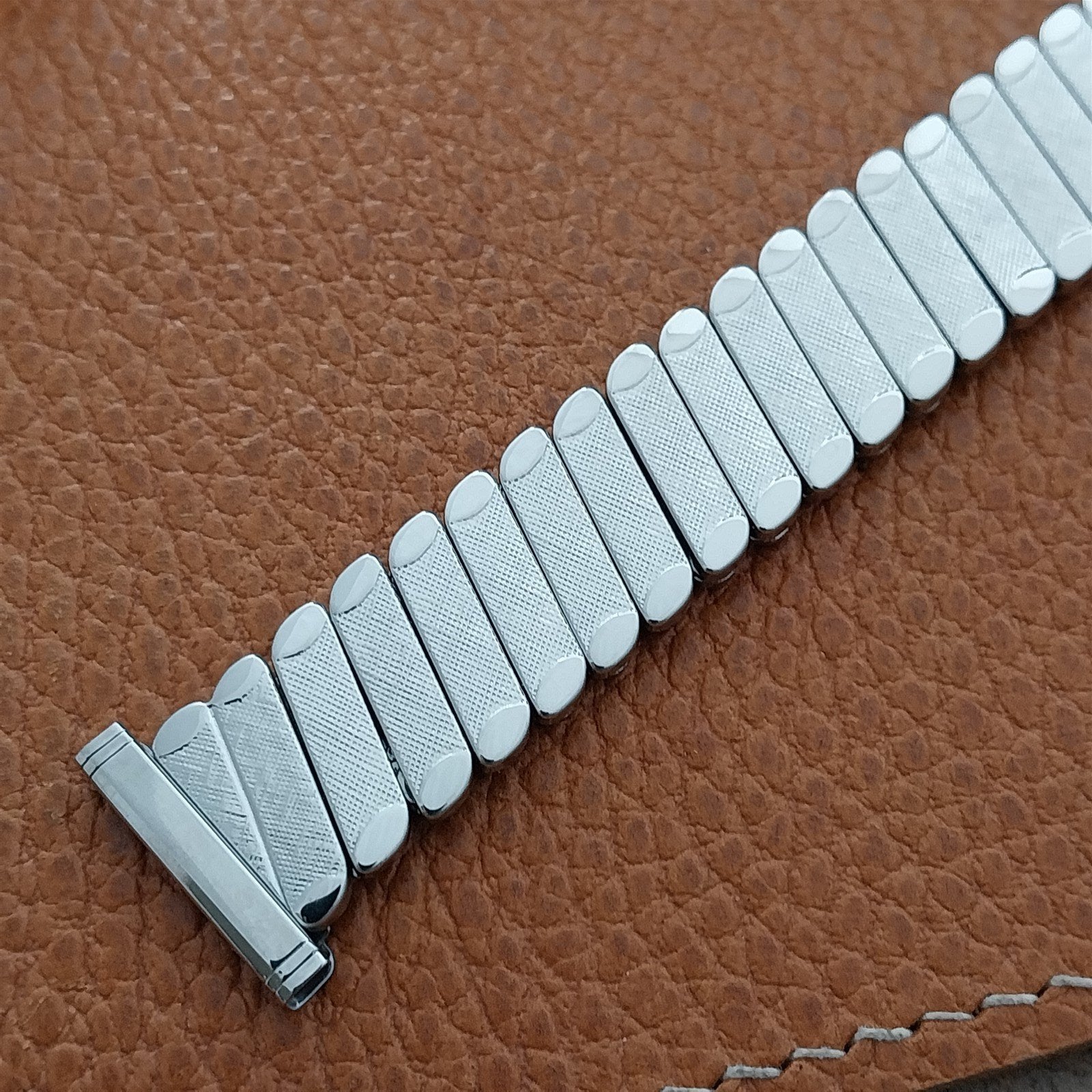 Short 1960s Bellavance Stainless Steel Classic Stretch nos Vintage Watch Band