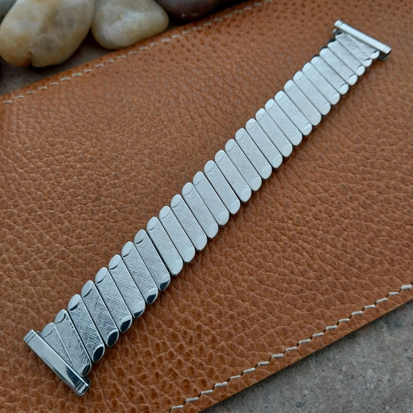 Short 1960s Bellavance Stainless Steel Classic Stretch nos Vintage Watch Band