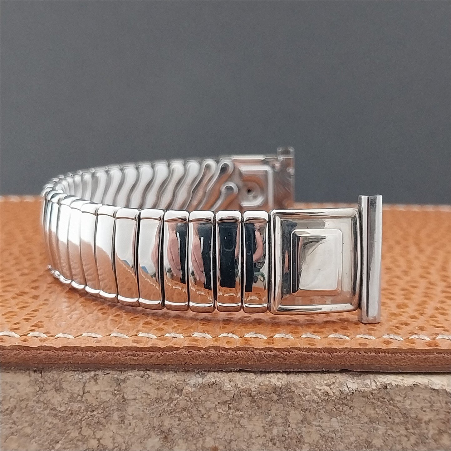 Short 1960s Bellavance Stainless Steel CLassic Stretch nos Vintage Watch Band