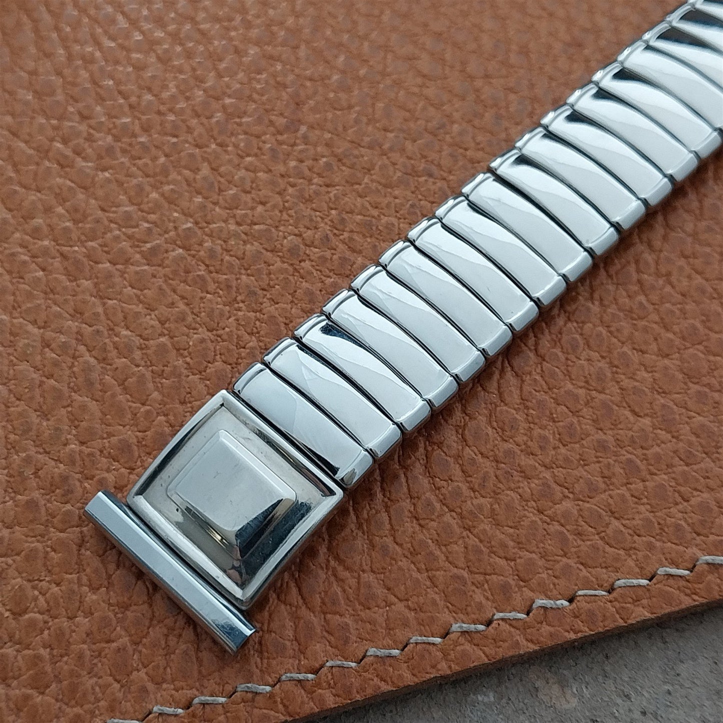 Short 1960s Bellavance Stainless Steel CLassic Stretch nos Vintage Watch Band