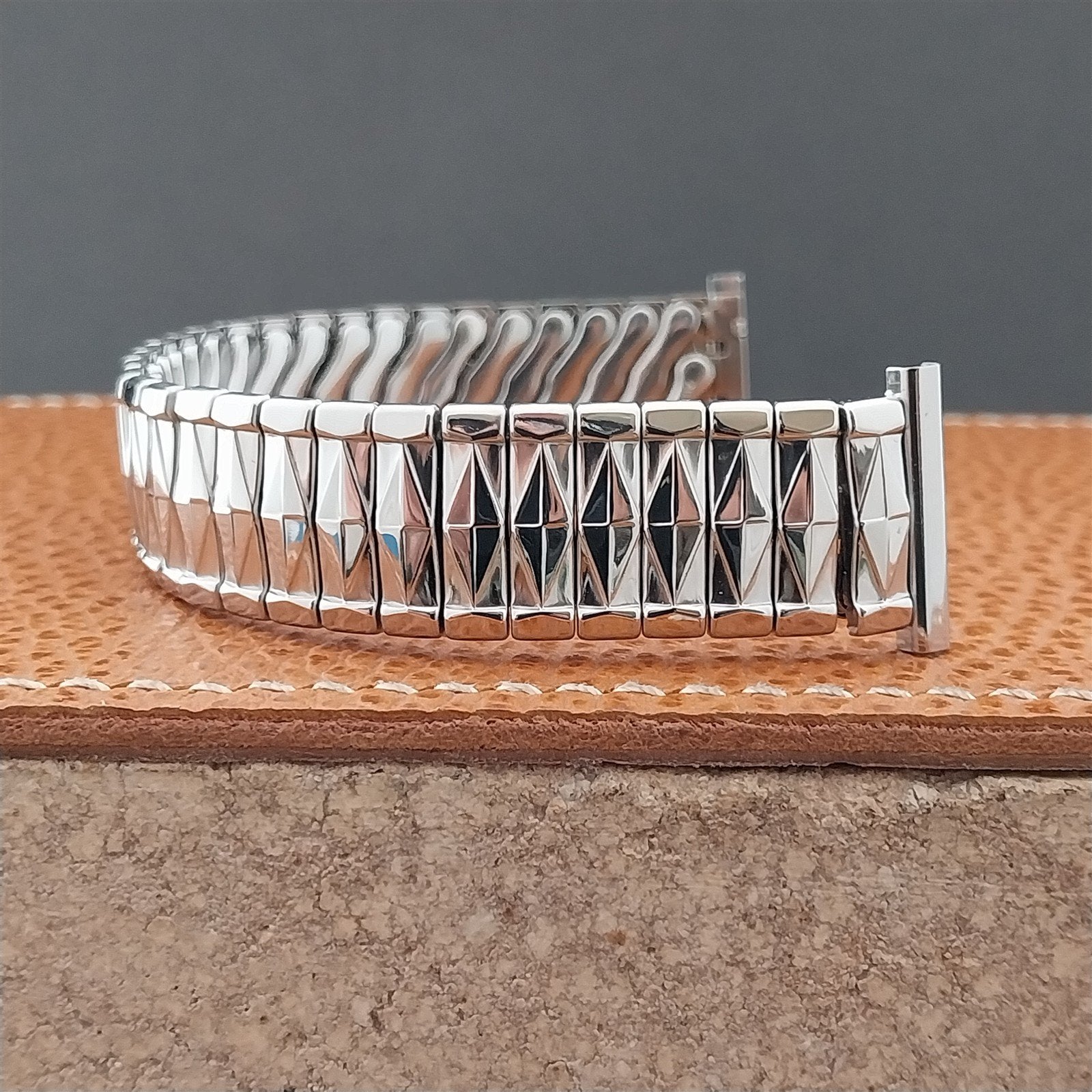 19mm 18mm 1960s Bellavance Stainless Steel Expansion Unused Vintage Watch Band