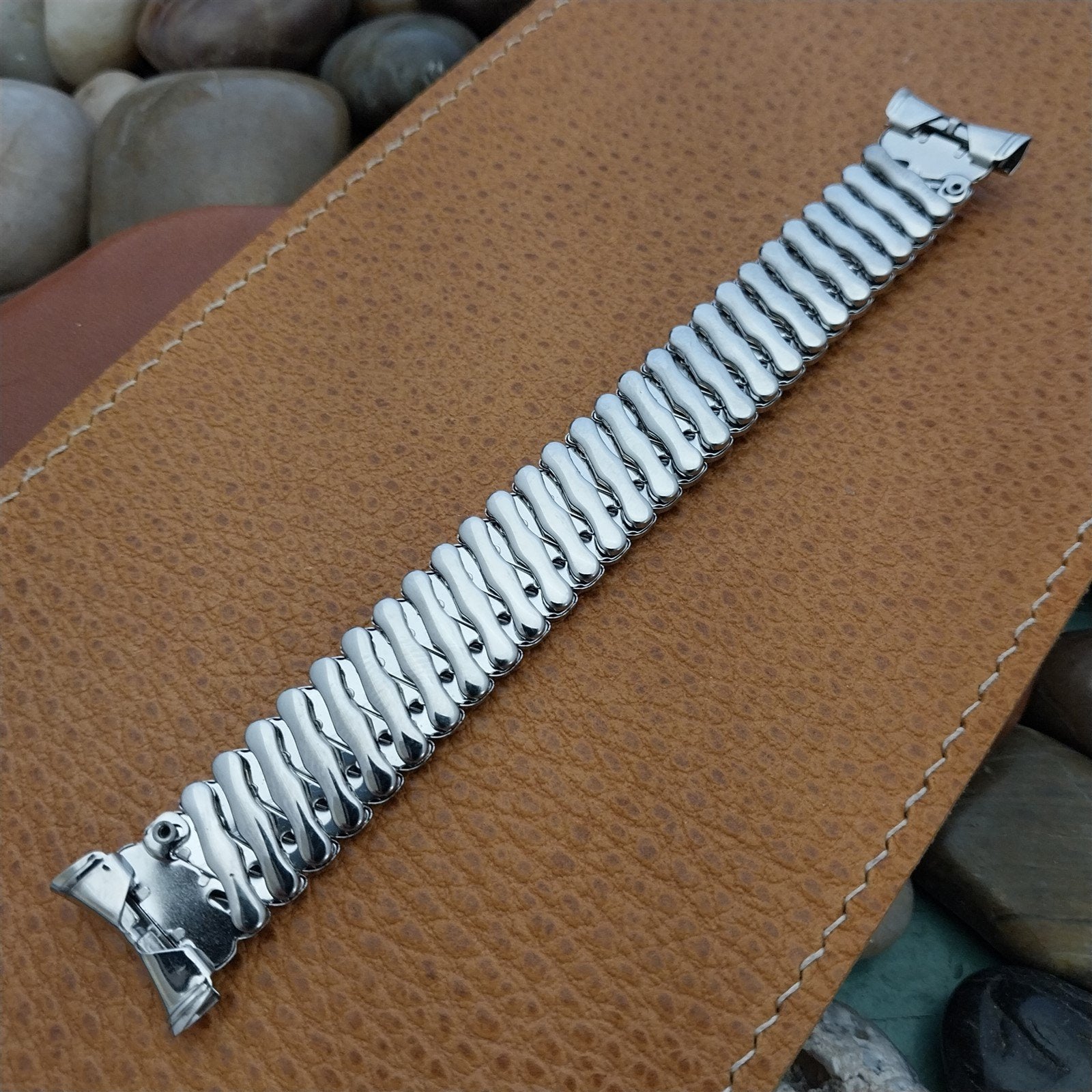1950s Stainless Steel Classic Stretch Bellavance 19mm 18mm Vintage Watch Band